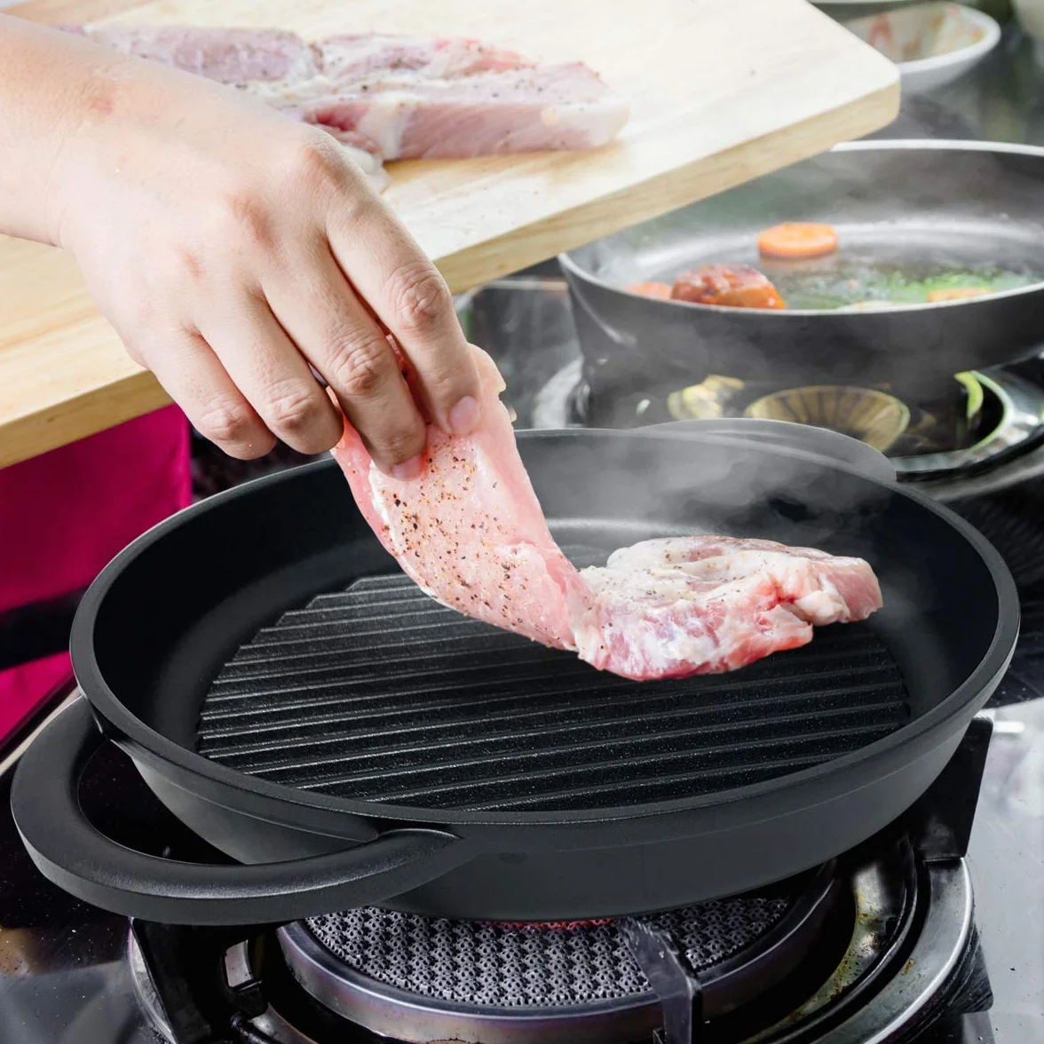 Patelnia do grillowania indukcyjnego odlew aluminiowy 27 cm szklana pokrywa bez PFOA