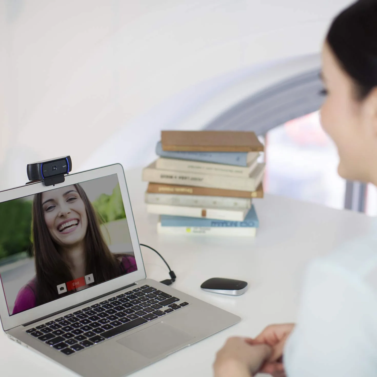 Logitech HD Pro Webcam C920 Połączenia Wideo W Wysokiej Jakości, Z Rozdzielczością Full Hd 1080P I Osłoną Migawki, Pc/Mac/Chromebook - Czarny