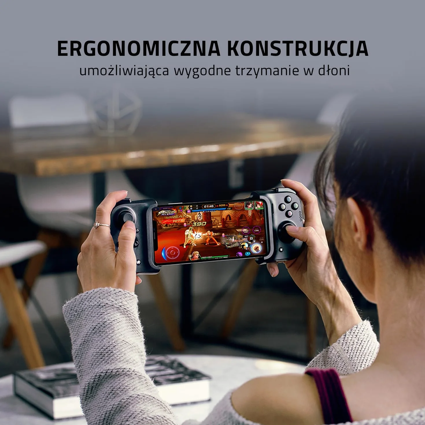 Razer Kishi dla iPhone'a - uniwersalny kontroler gier dla iOS (klikalne analogowe drążki, port Lightning bez opóźnień, kompatybilny z większością urządzeń iOS, ergonomiczny kształt) Czarny