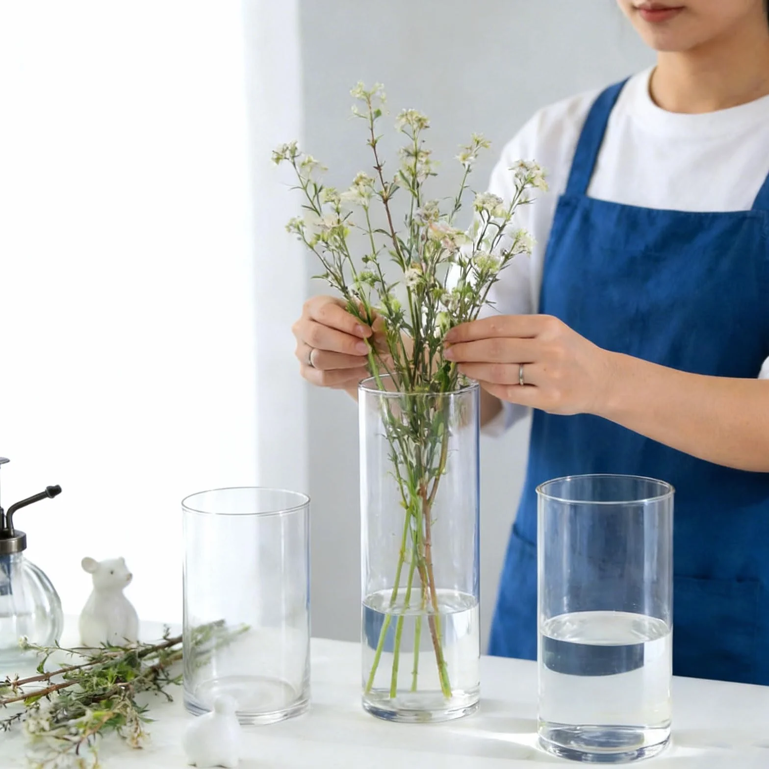 4 przezroczyste akrylowe wazony na kwiaty z tworzywa sztucznego, wazony cylindryczne, nietłukące się akrylowe wazony cylindryczne, zestaw wazonów do aranżacji kwiatowych, dekoracja stołu, dekoracja