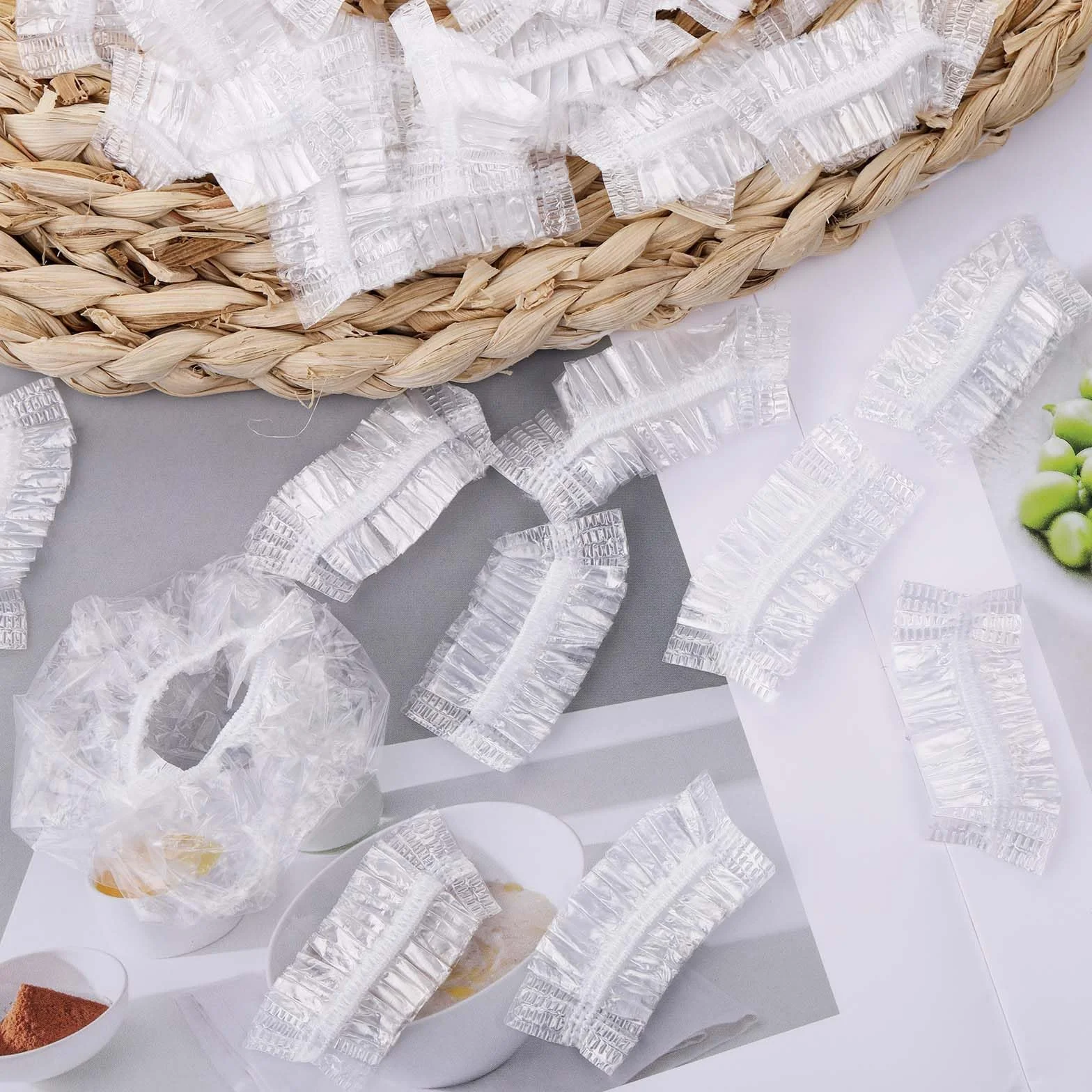 100 szt. osłon na uszy do farbowania włosów, przezroczyste jednorazowe osłony na uszy do prysznica, wodoodporne plastikowe ochronniki na uszy, osłony na uszy do farbowania włosów do prysznica, kąpieli