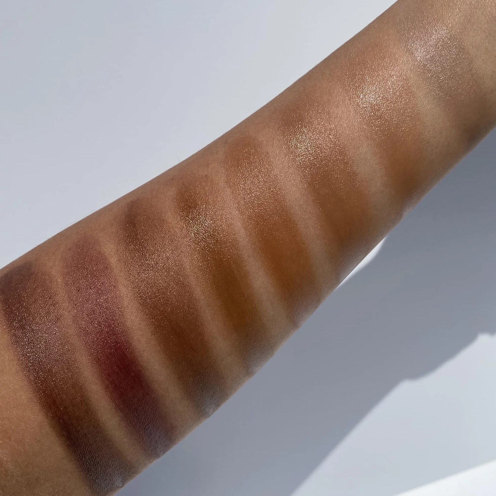e.l.f. Putty Bronzer, kremowa i wysoko pigmentowana formuła, zapewnia długotrwały opalony połysk, z olejkiem arganowym i witaminą E, Tan Lines, 10 g