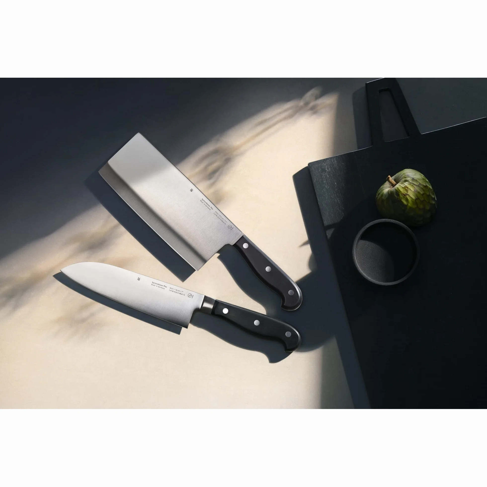 WMF Spitzenklasse Plus nóż Santoku 32 cm, kuty, Performance Cut, stal ostrza 18 cm