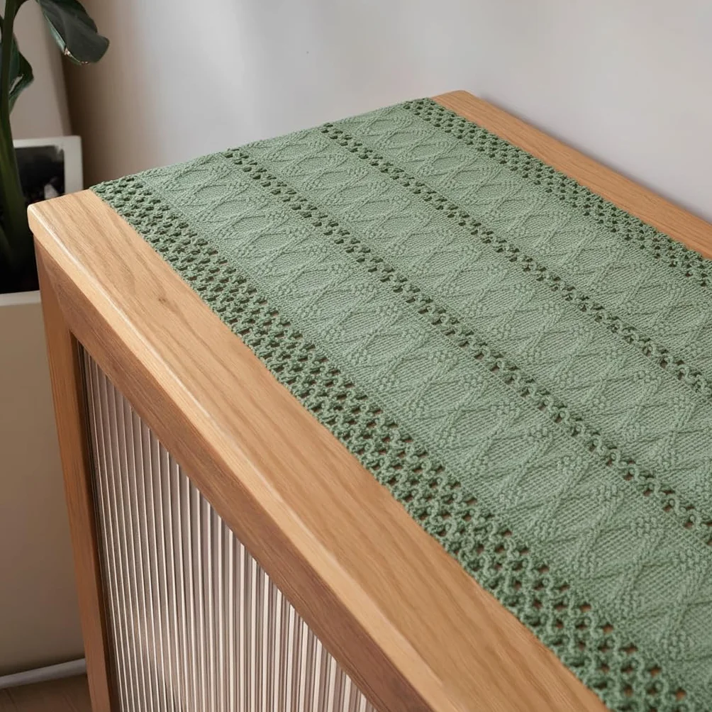 Zielony bieżnik na stół, szydełkowany, zielony szałwia, boho, makrama, bieżnik nowoczesny, 30 x 140 cm, wiosenny bawełniany obrus na stół, mały, styl wiejski, zmywalny, wąski, na wesele