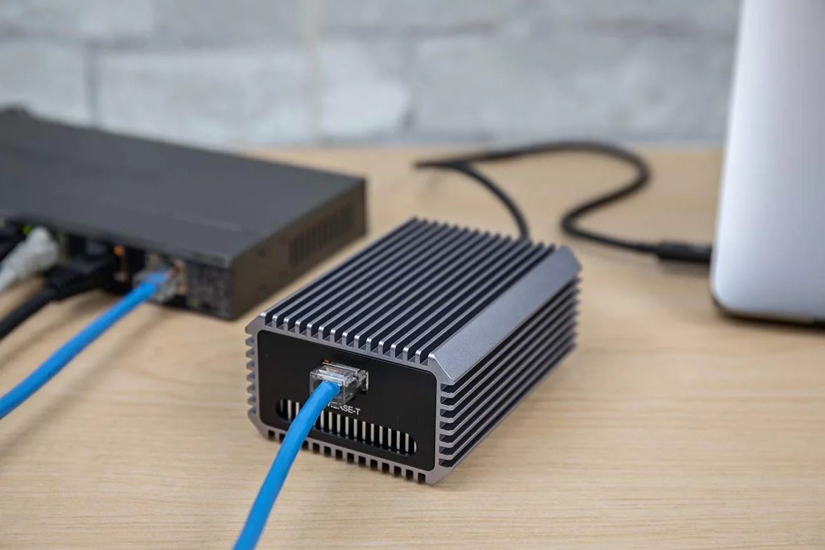 CalDigit Connect 10G – Thunderbolt 3 do 10 Gb adapter Ethernet dla komputerów Mac i PC