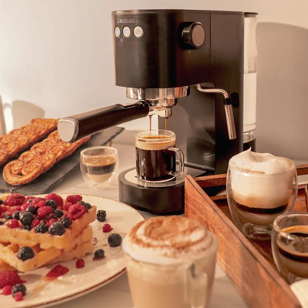 Cecotec Ekspres do kawy Cafelizzia Fast 1350 W 20 bar Czarny