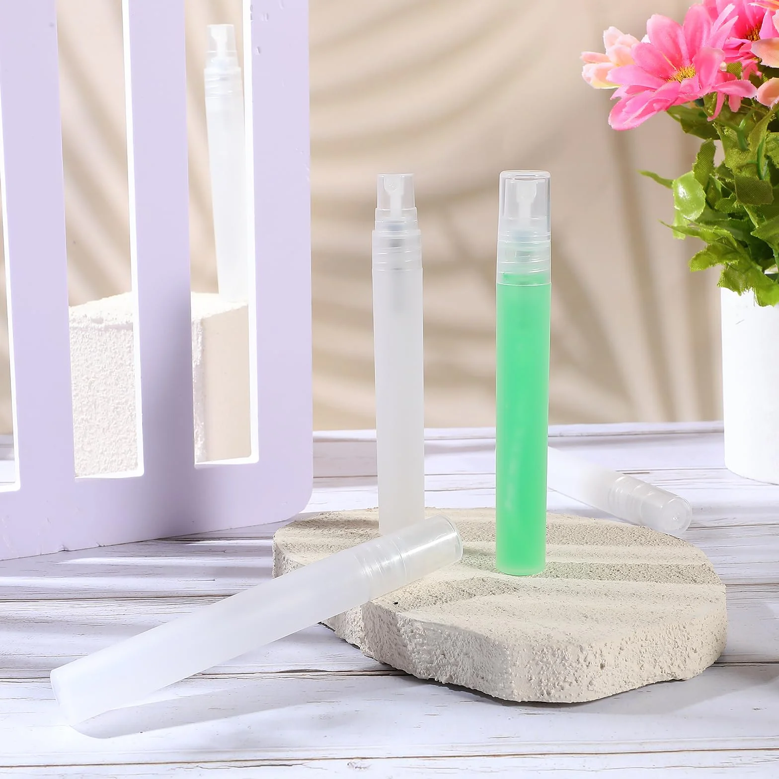 Bewudy Mini butelka z rozpylaczem, 10 ml, pusta z 3 pipetami transferowymi, drobną mgiełką, do wielokrotnego napełniania, rozpylacz perfum, przezroczysta,