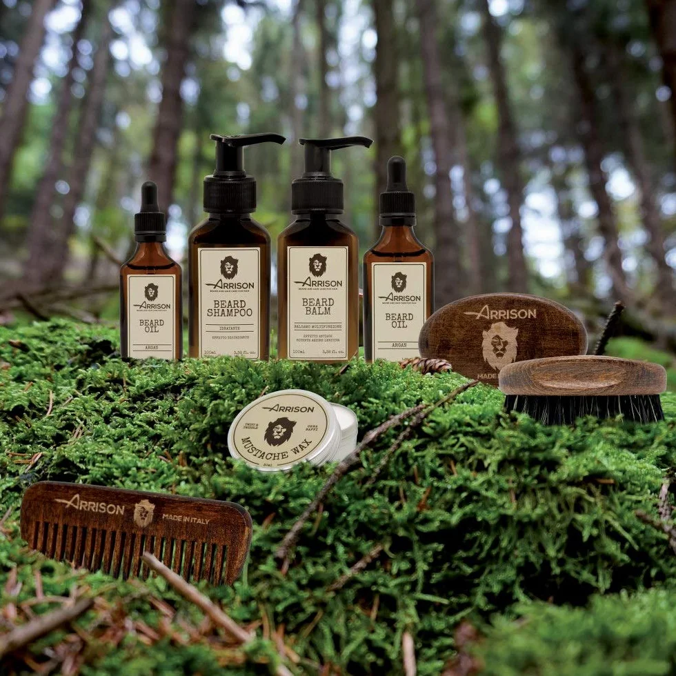 ☆ ARRISON BEARD ☆ 100% wosk do wąsów wykonany we Włoszech - kształtuje i definiuje wąsy i brodę dzięki doskonałemu strojowi - Idealny do tworzenia kreatywnych i dobrze zdefiniowanych stylów.