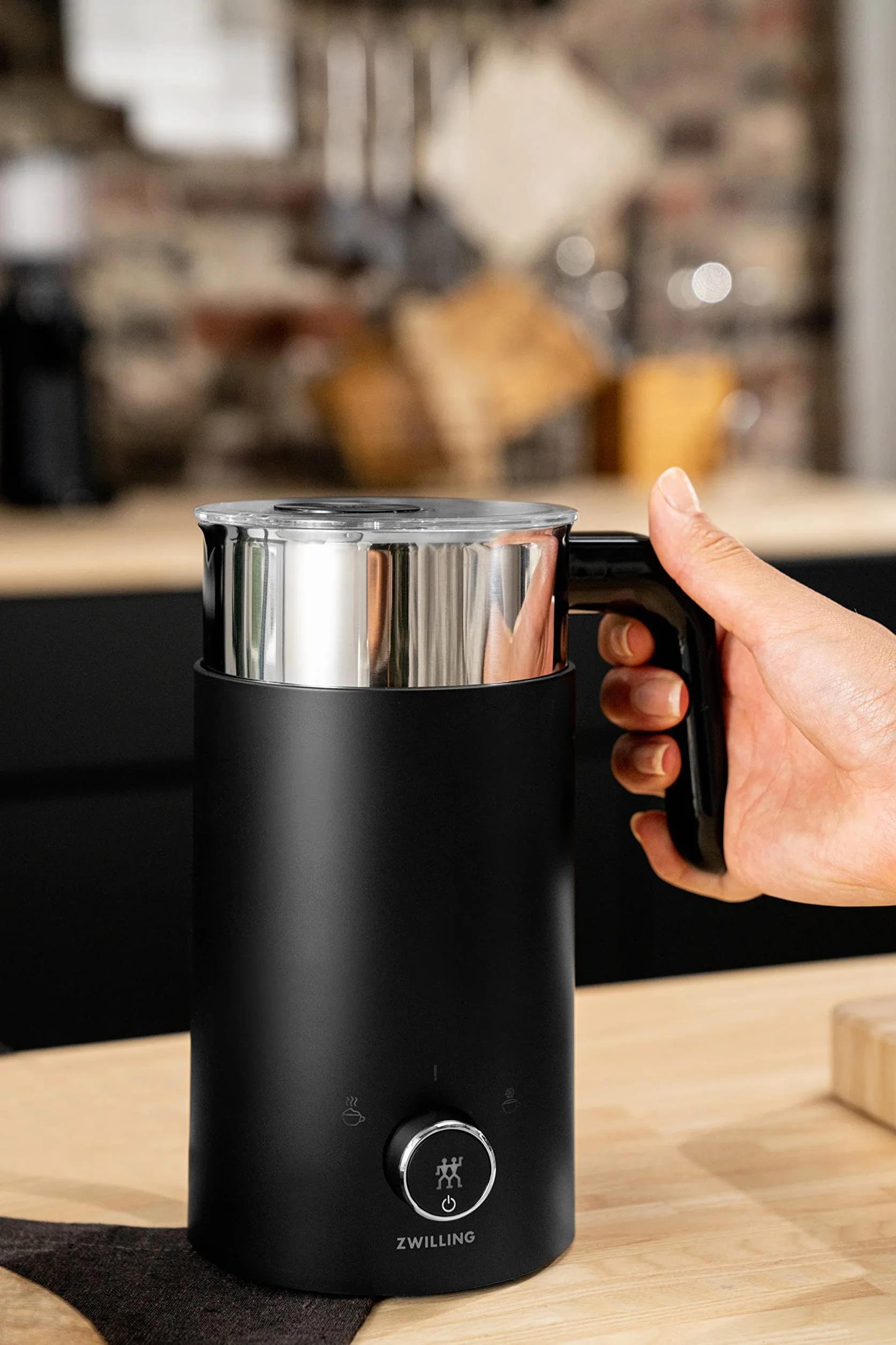 ZWILLING ENFINIGY spieniacz do mleka elektryczny 400 ml czarny