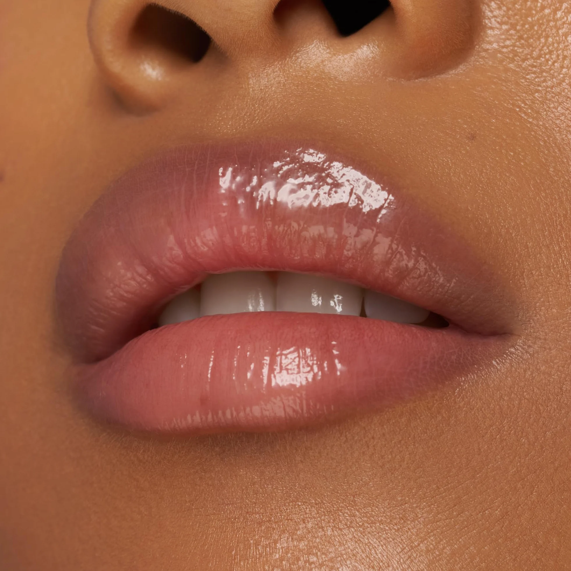 essence Odżywcza maseczka do ust LIP swirl, wygładzanie, opieka, zroszony, przeświecający (8g)
