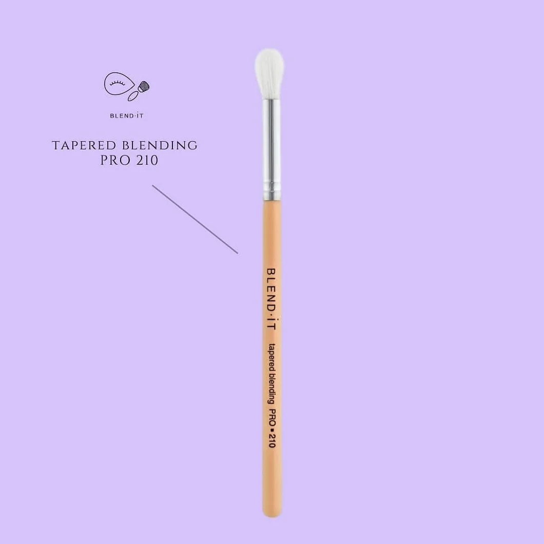 BLEND IT - Pędzel do makijażu I zwężany pędzel do cieni do powiek PRO 210 I mieszanka włosów syntetycznych i koziego włosia I drewniany uchwyt I mosiężna nasadka I trwały I wyjątkowy obszar