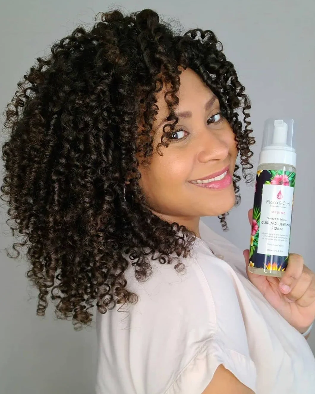 Sweet hibiscus curl volumizing foam 200ml