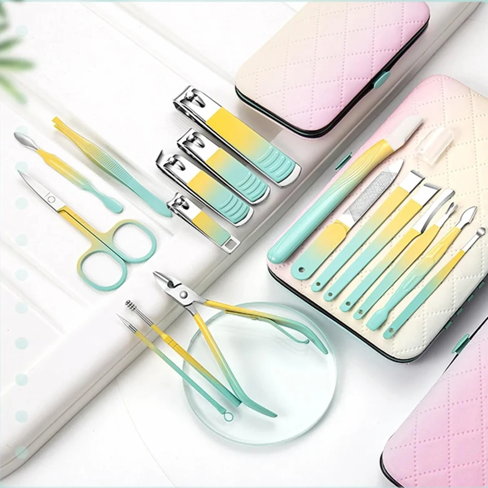 Zestaw obcinaczy do paznokci ze stali nierdzewnej 7-18 sztuk ze składaną torbą, zestawem do manicure, nożyczki, narzędzie do makijażu i urody zestaw do manicure pedicure (12 szt.)