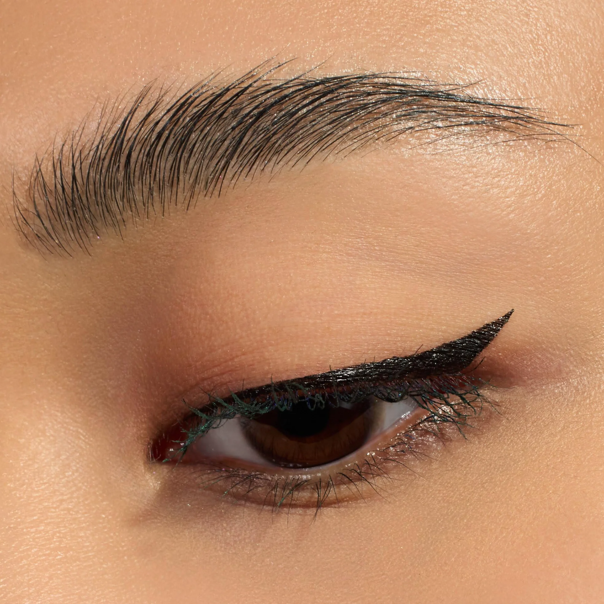 essence Eyeliner w stamplu Quick Wing!, długotrwały, wyraźny wynik, mocno napigmentowana/y, intensywny, intensywny kolor (3.5ml)
