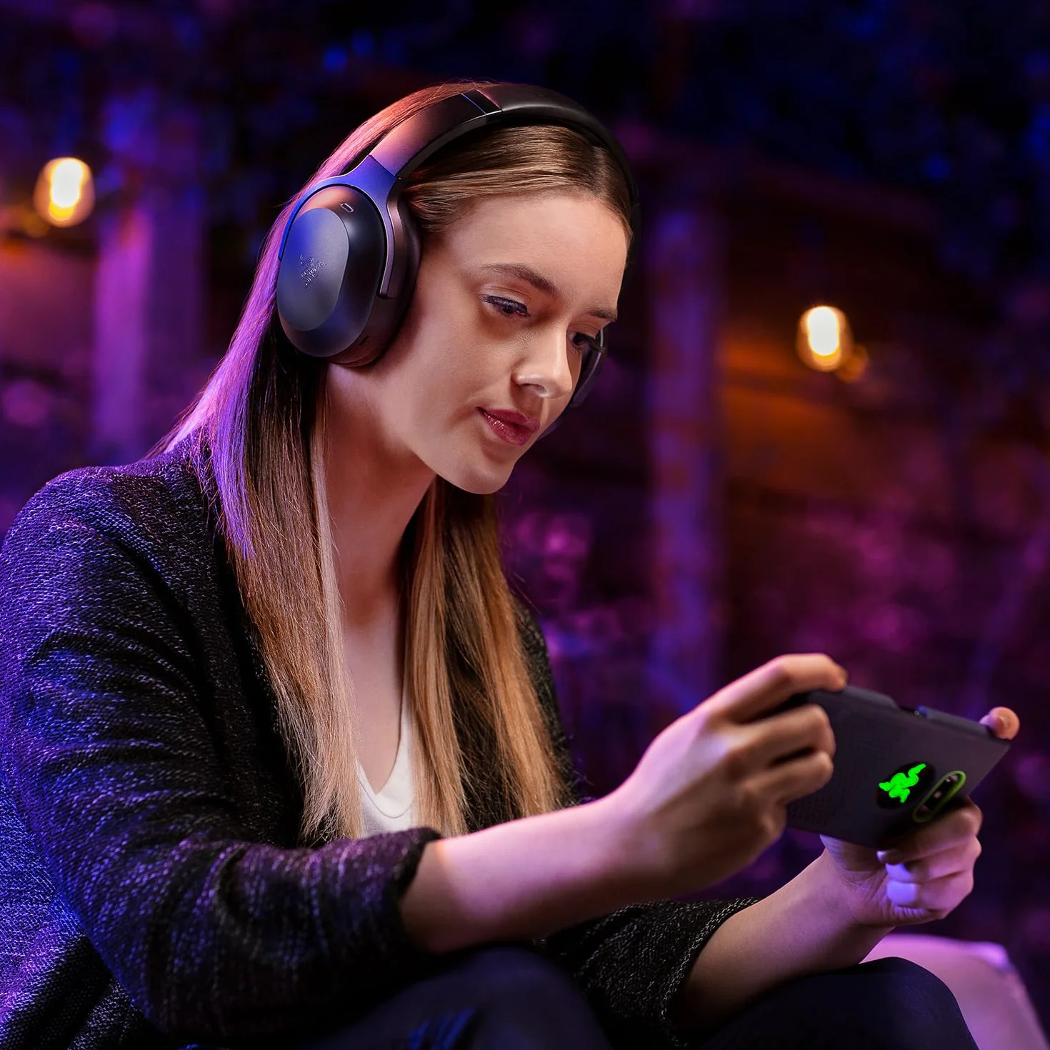 Razer Barracuda Pro - Bezprzewodowy zestaw słuchawkowy do gier (Hybrid ANC, wzmacniacz dźwięku THX, SmartSwitch Wireless, przetworniki TriForce 50mm, zintegrowane mikrofony) Czarny