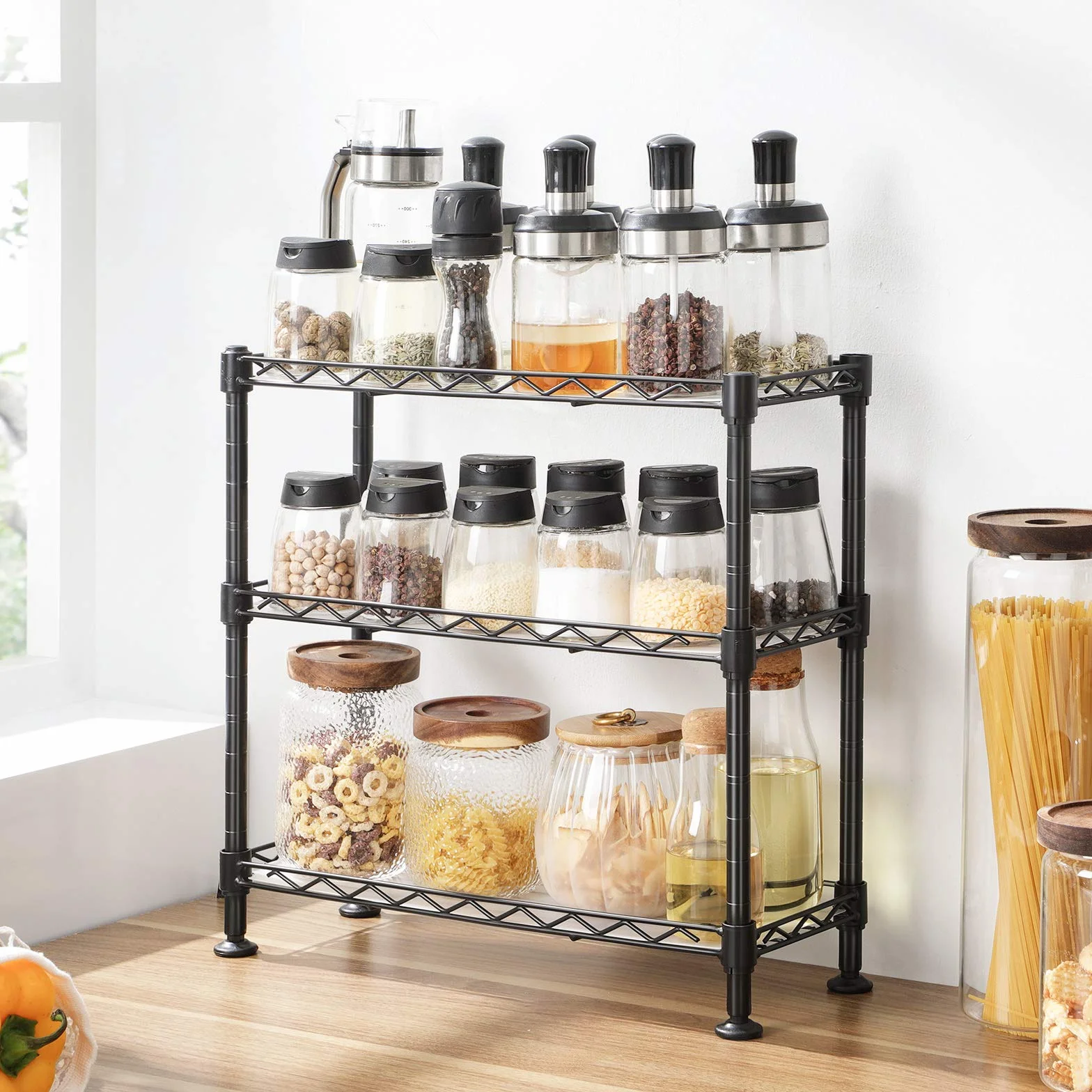 SONGMICS Stojak na przyprawy 3-poziomowy, metalowy organizer kuchenny, regulowany, 40x15x39,5 cm, czarny