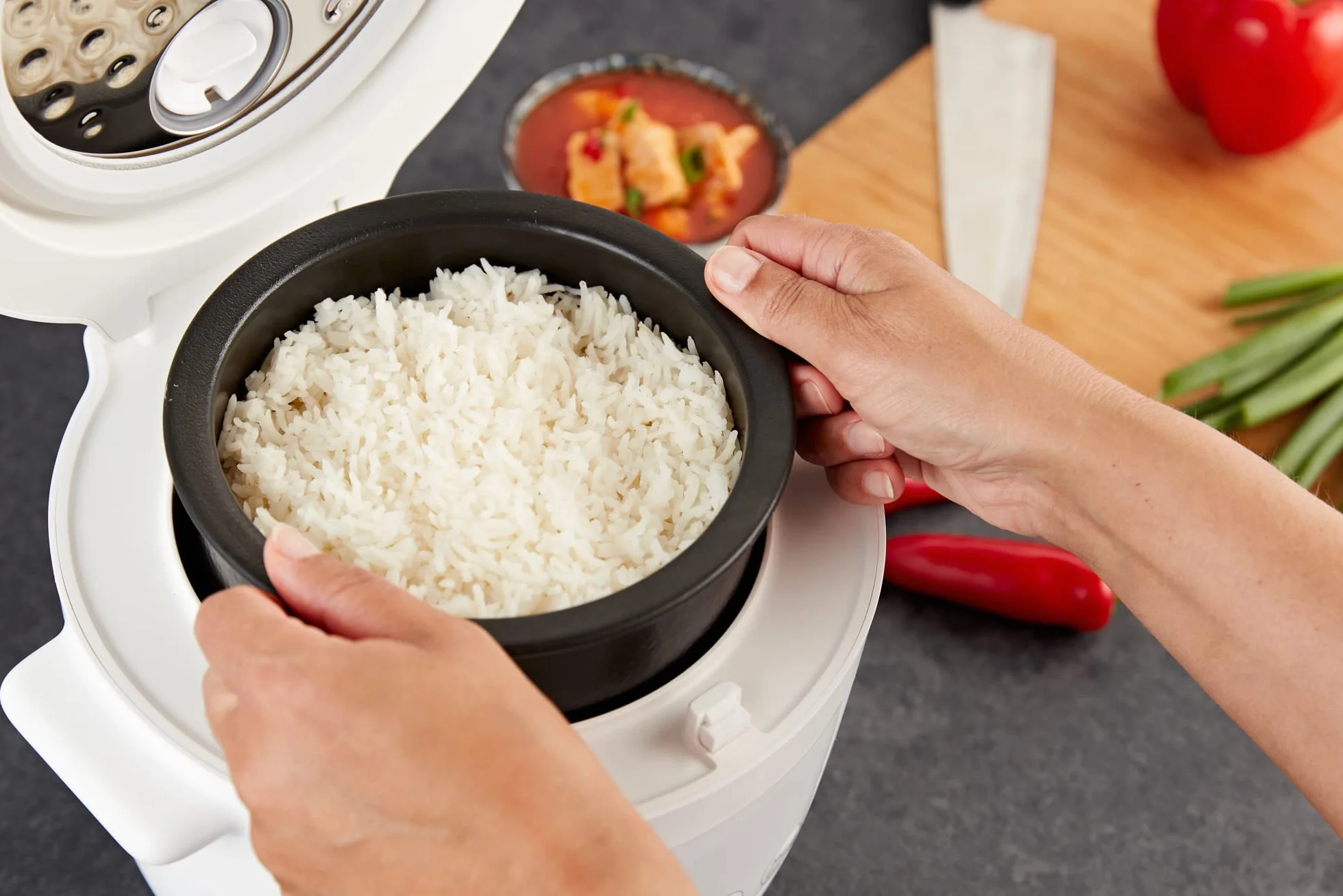 Yum Asia Tsuki miniryżowar z ceramiczną miską Shinsei (2,5 filiżanki, 0,45 litra), 5 funkcji gotowania ryżu, 2 funkcje multicooker, (Kamyk Biały)