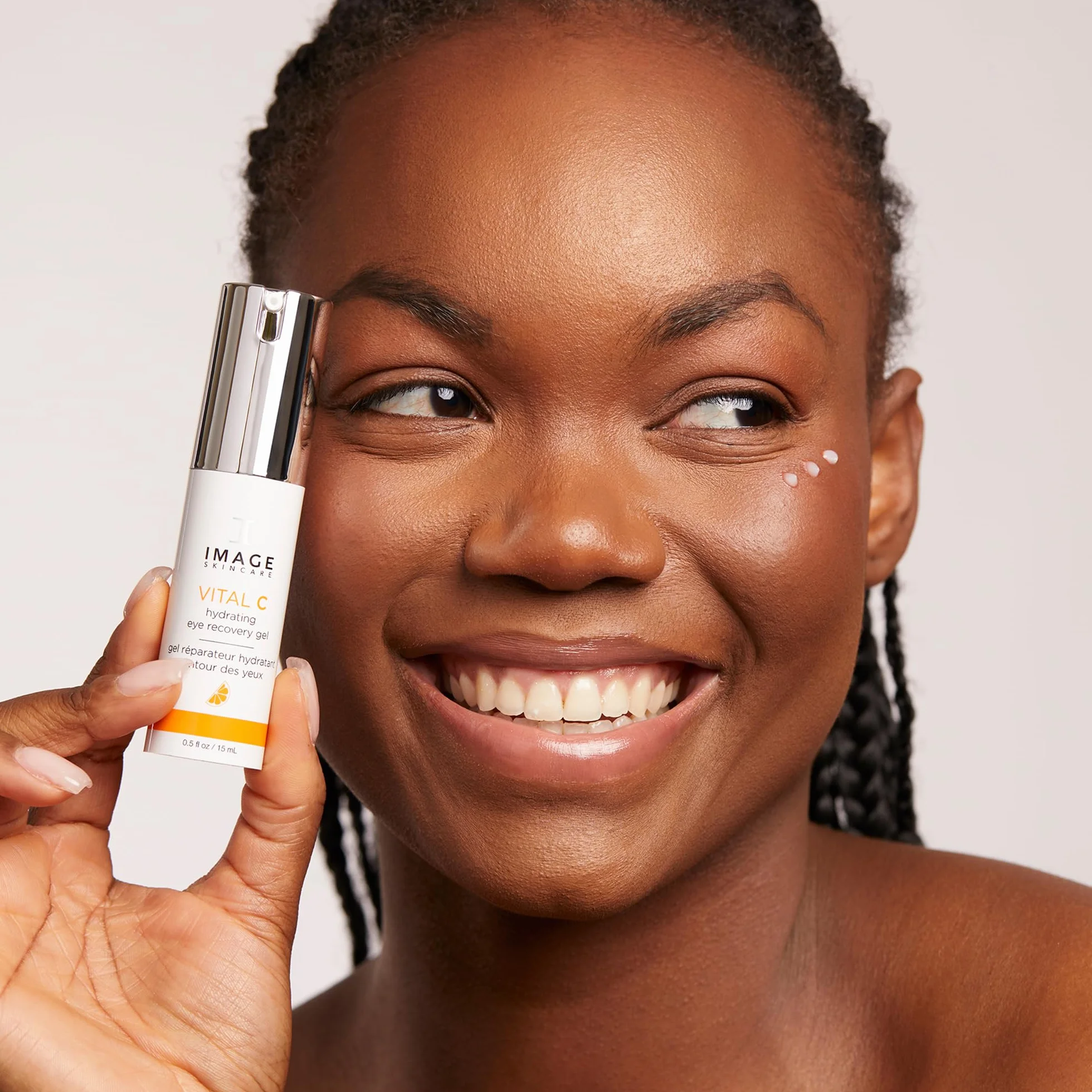 Image Skincare Vital C Hydrating Eye Recovery Gel 15 ml – kojący żel pod oczy z witaminą C, redukuje opuchliznę i cienie pod oczami, wygładza drobne linie i zapewnia intensywne nawilżenie