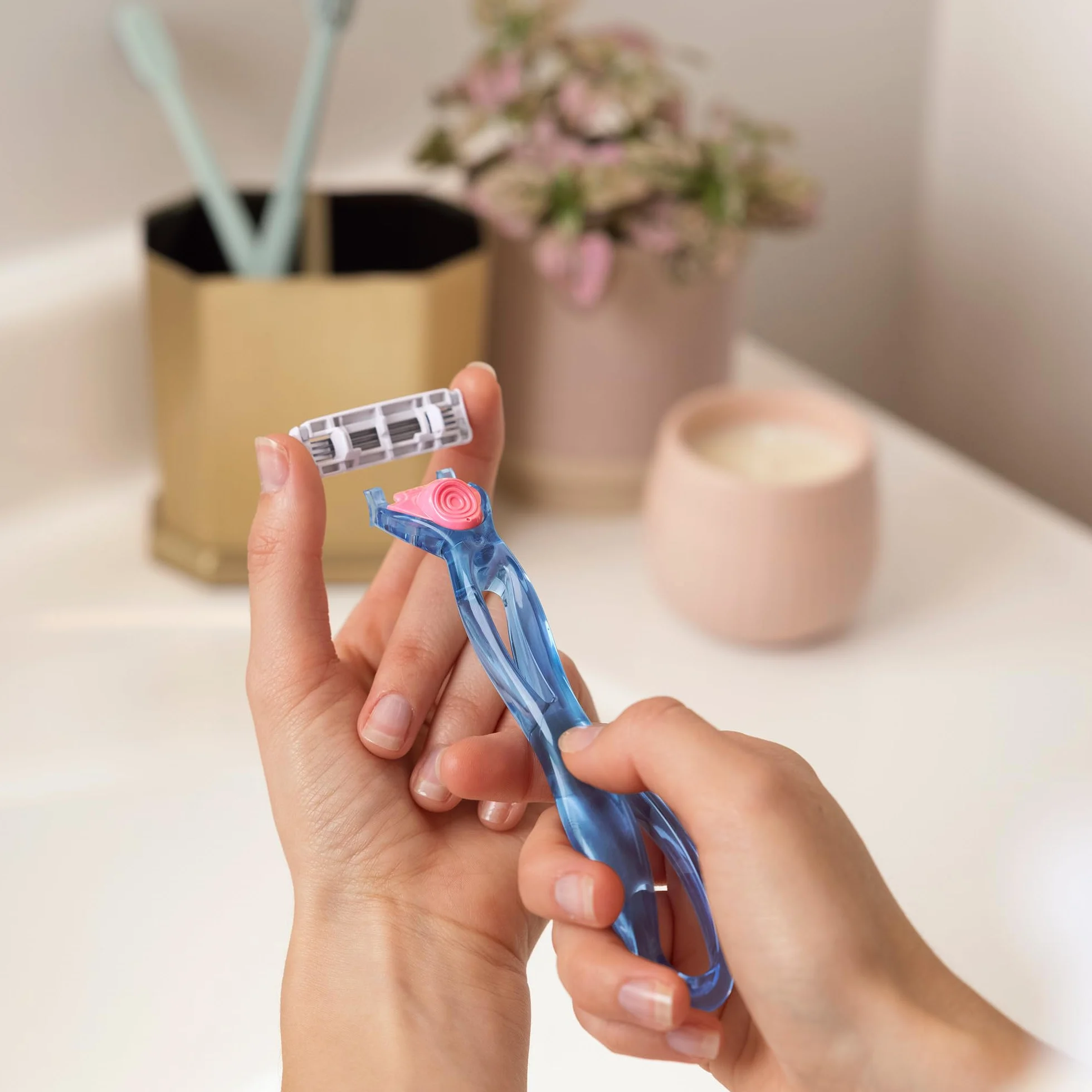 BIC Click 3 Soleil Sensitive damskie wkłady do golarki, 3 ruchome ostrza i pasek smarowy - pudełko z 8 wkładami