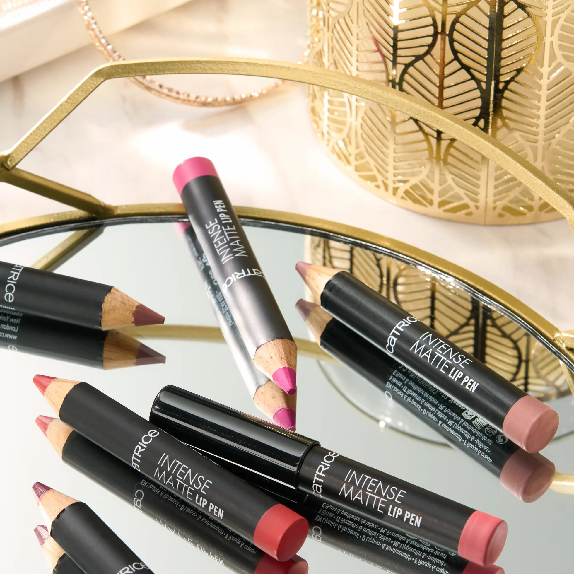Catrice Kredka do ust Intense Matte, z witaminami, opieka, z olejkami, matowy (1.2g)
