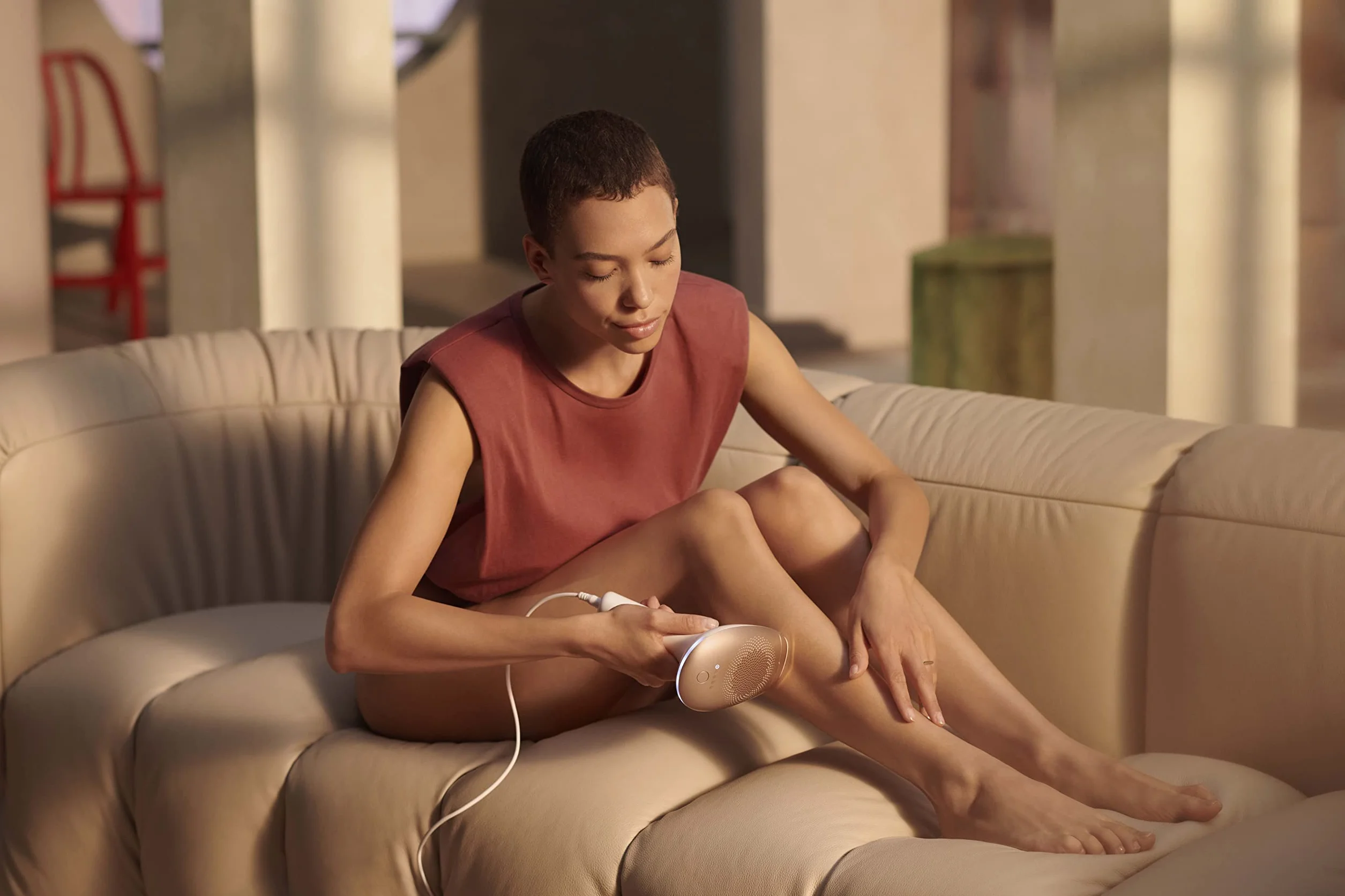 Philips Lumea Zaawansowane urządzenie do usuwania włosów IPL z 2 nasadkami do twarzy i ciała z mini szczoteczką do oczyszczania twarzy VisaPure - BRI922/00