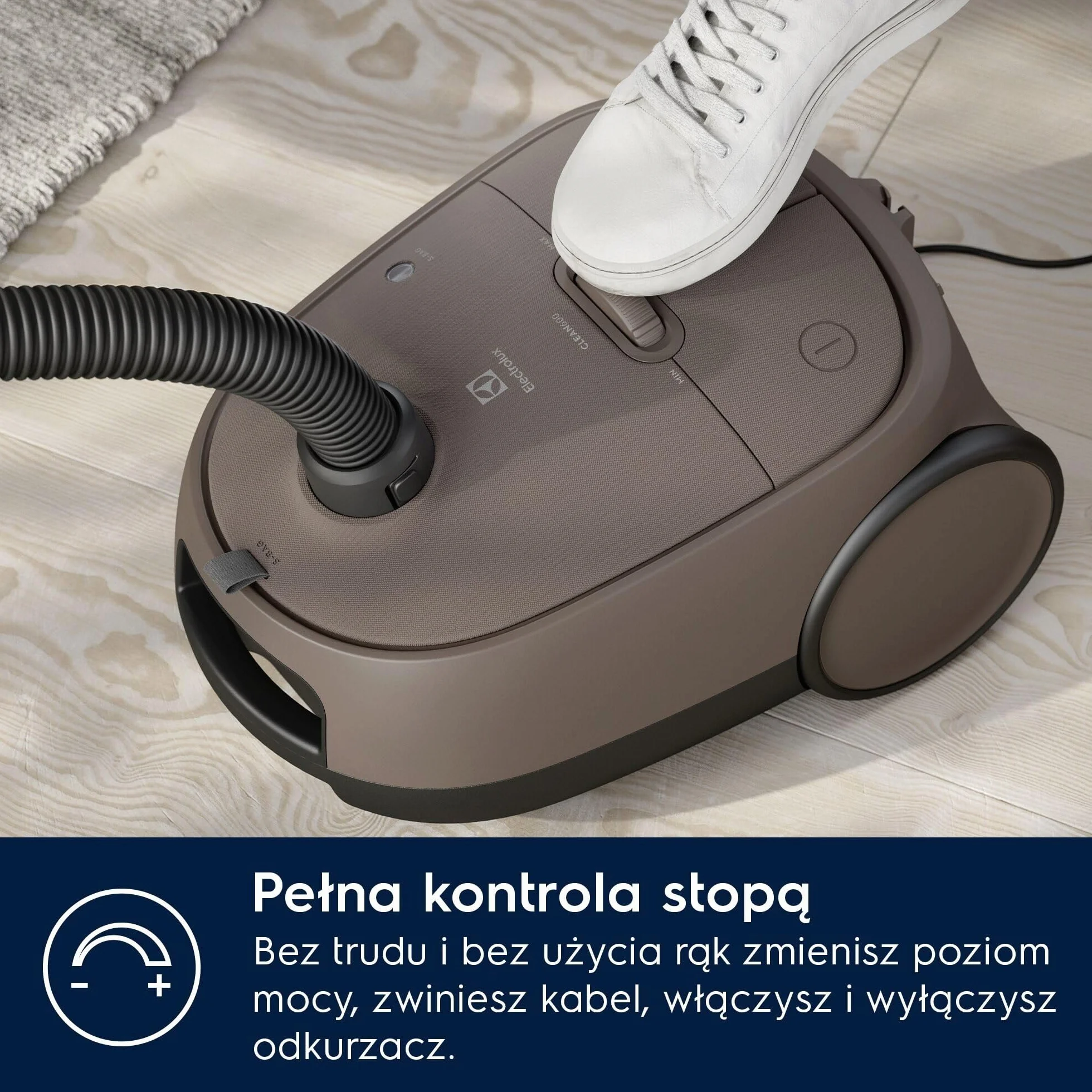 Electrolux Odkurzacz Workowy Clean 600 EB61C3WBL 73 dB 99,99% skuteczność odkurzania Kompaktowy 12 m Brąz