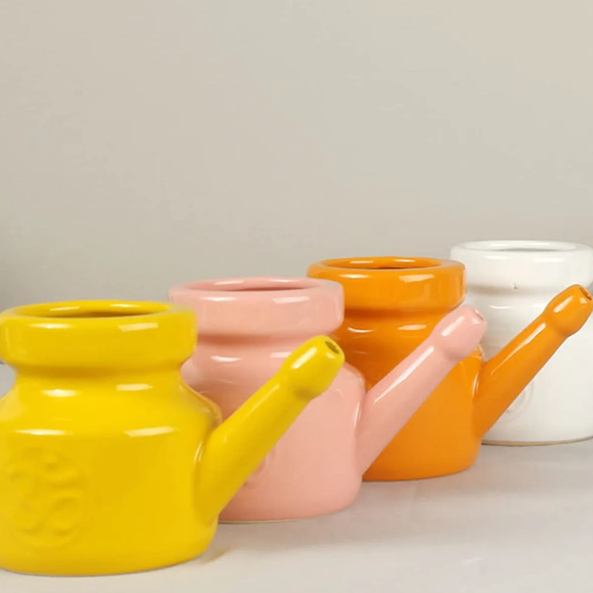 Ceramiczny garnek Neti 350 ml trwały szczelny wylewka do płukania biały
