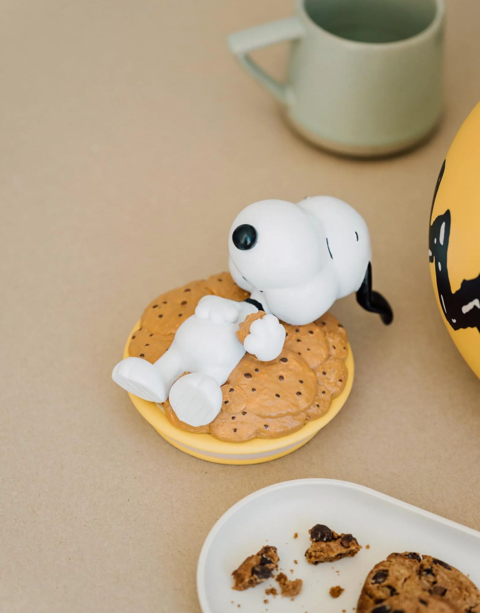 Grupo Erik Snoopy Cookie Jar 20.5 x 20.5 x 24.6 cm Airtight Biscuit Tin Kitchen Decor