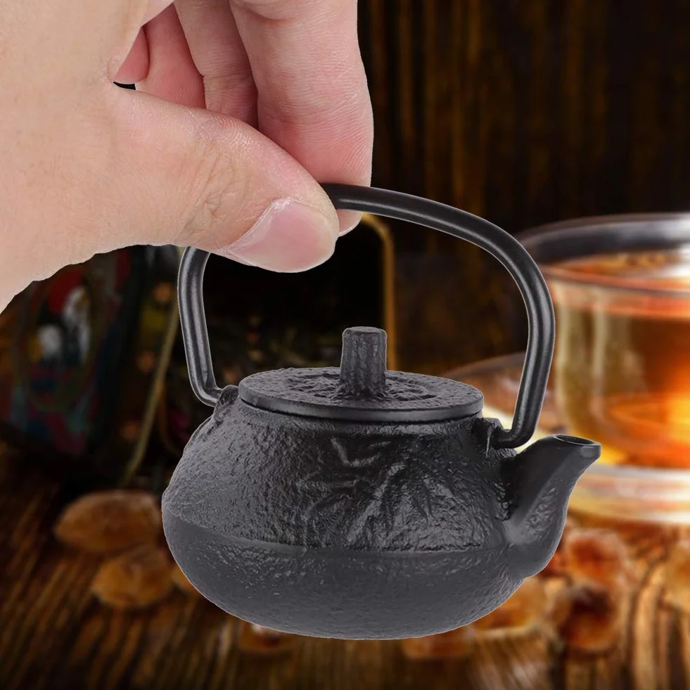 Japoński dzbanek do herbaty z żeliwa Tetsubin 50 ml
