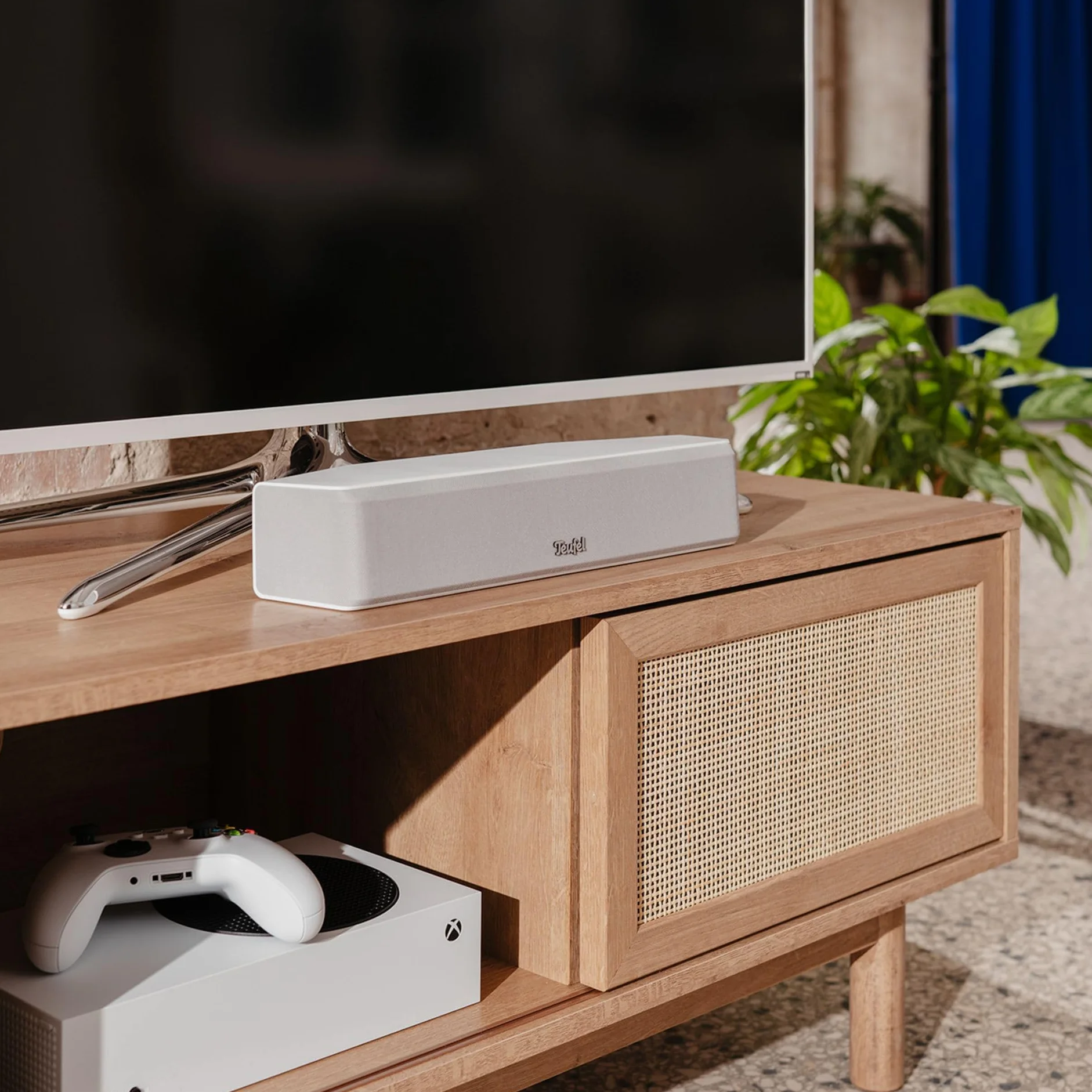 Soundbar Teufel CINEBAR ONE, Bluetooth, kino domowe, 2.0, HDMI, AUX, Optical IN, Bluetooth apt-X, 4 przetworniki High Performance, biały