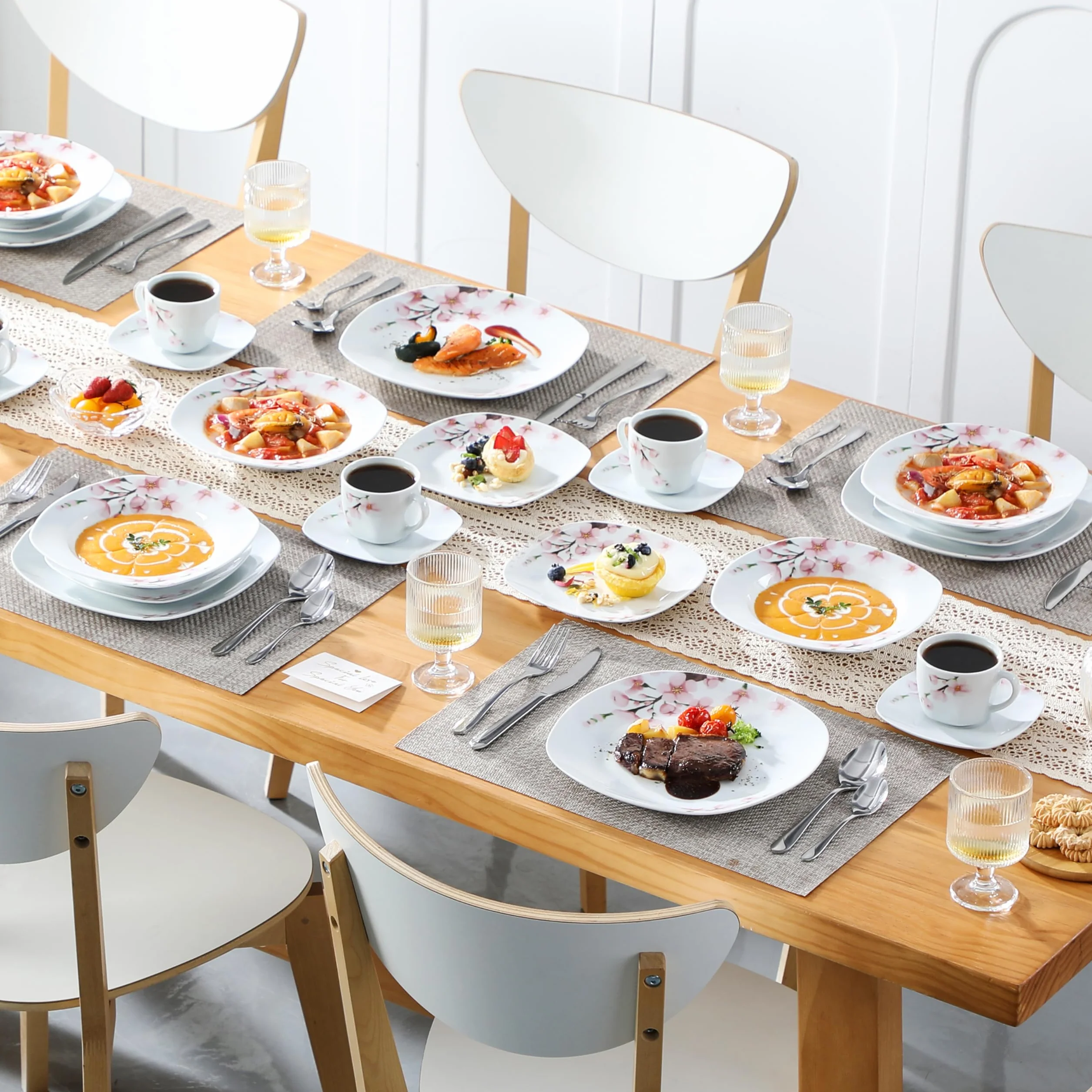 VEWEET Annie 60-częściowy zestaw obiadowy porcelanowy w kolorze kości słoniowej z różowymi kwiatami, talerze kubki spodki dla 12 osób