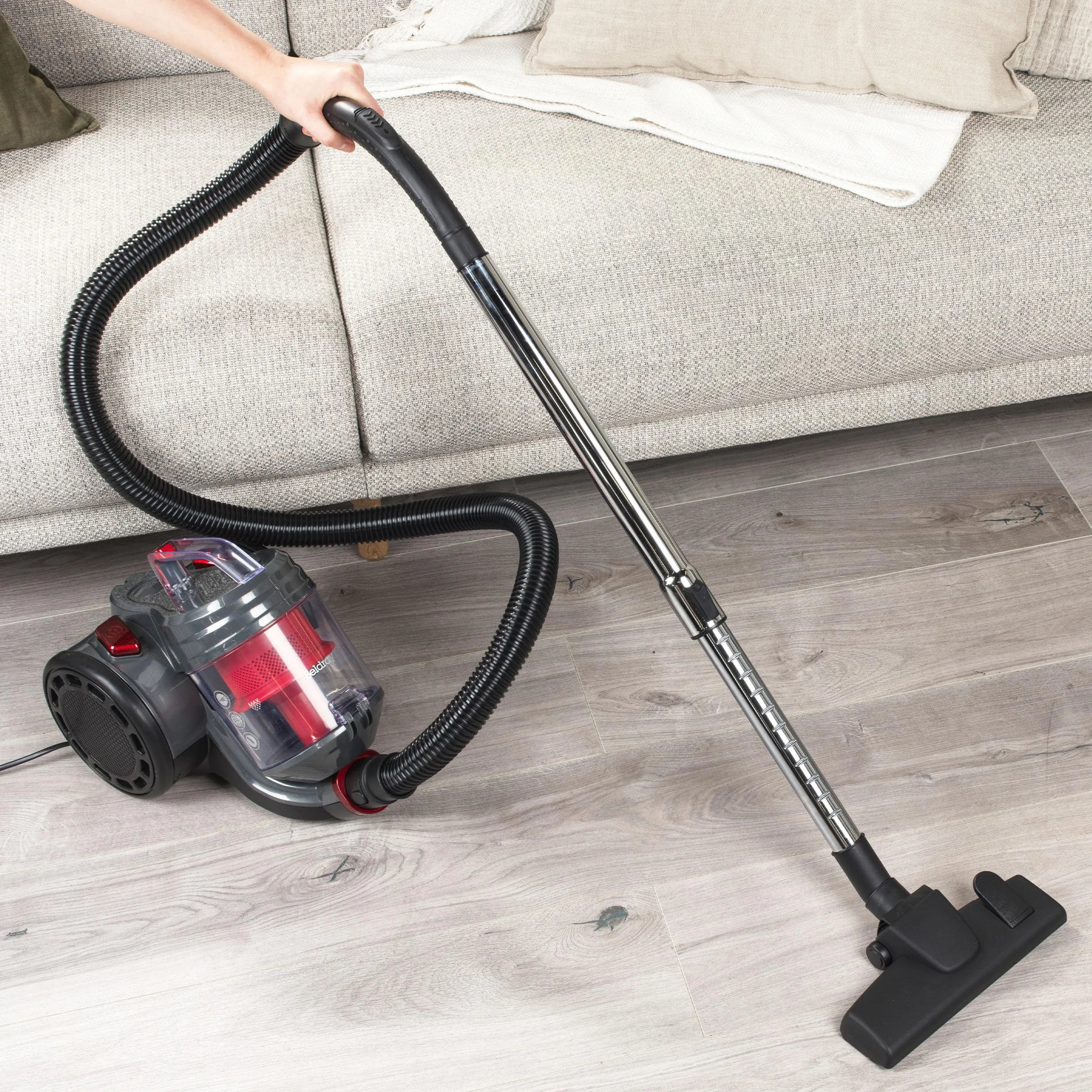 Beldray BEL0700TBVDE kompaktowy odkurzacz bezworkowy 700W Pet Plus turbo szczotka 2L czerwony czarny