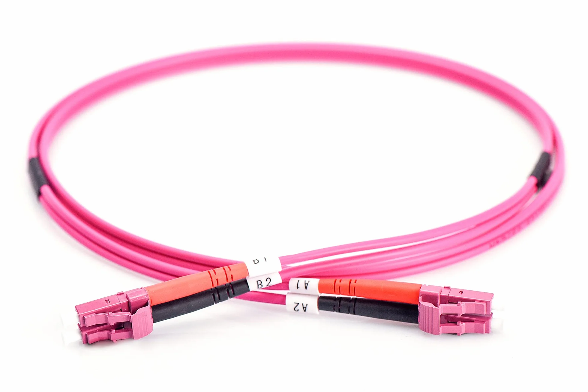 DIGITUS DK-2533-03-4 – Kabel Światłowodowy OM4 – 3 m – LC do LC – Dupleksowy – 1/10/40/100 Gbit/s – MM Wielomodowy Światłowodowy Kabel LAN – Typ Włókna: 50/125 µ – Fioletowy (Violet)