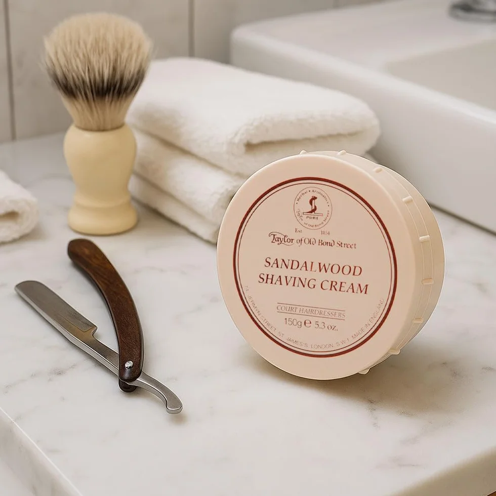 Taylor Of Old Bond Street Krem Do Golenia Z Drewna Sandałowego, 150 g