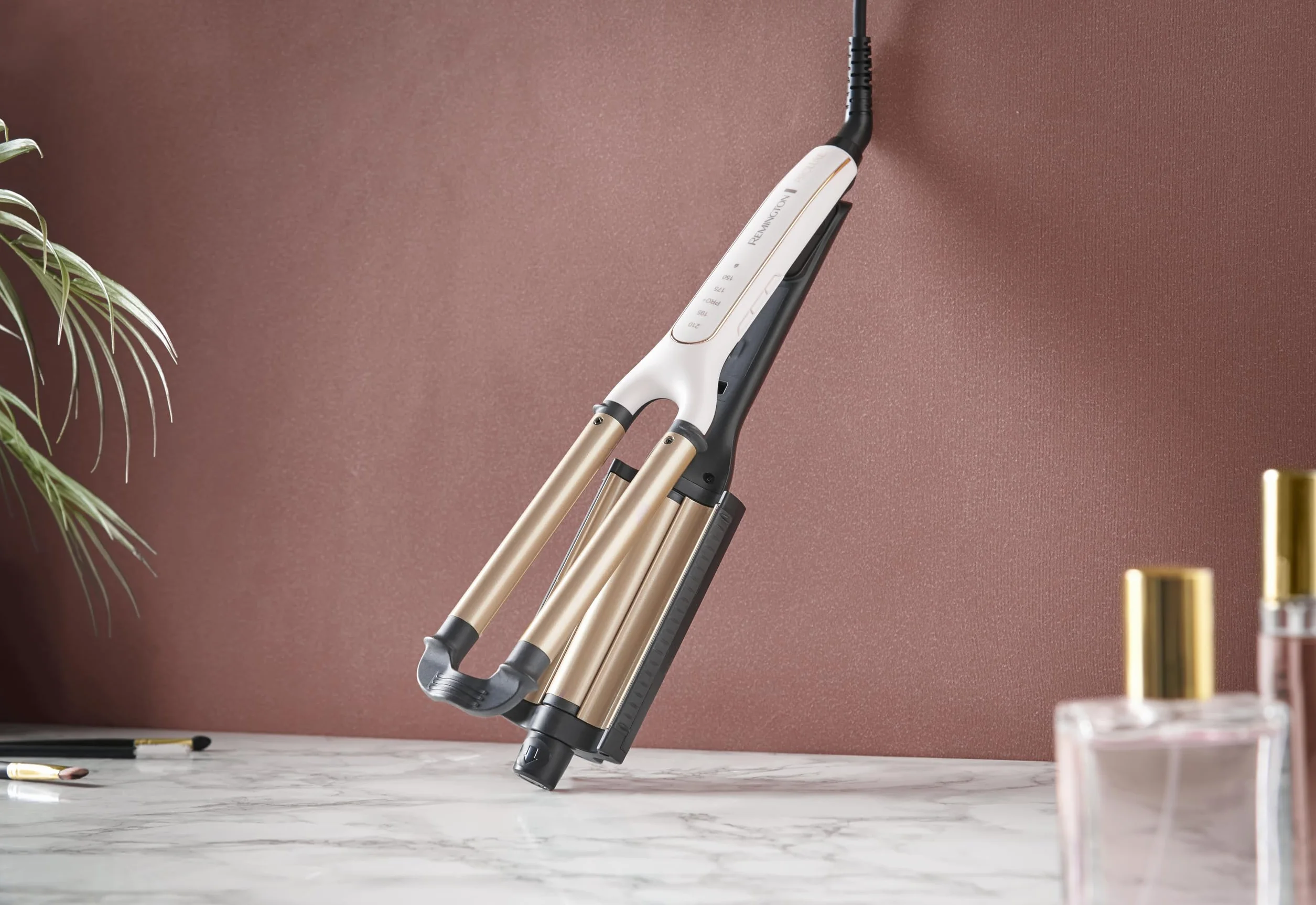 Remington falownica 4w1, inteligentna tech. OptiHeat utrwala fryzurę do 24h, 4 rodzaje fal, ceramiczna, regulacja do 210°C, szybkie nagrzewanie, zimne końcówki, moc 90W, kremowo-złota, PROluxe CI91AW