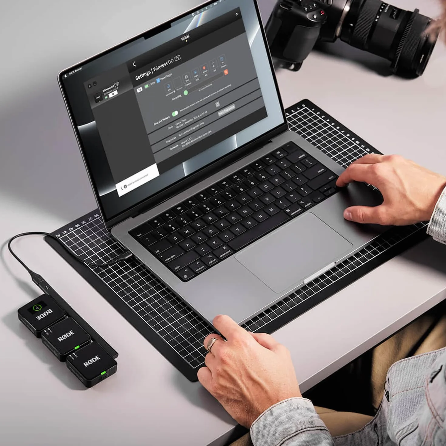 Rode Wireless GO Gen 3 bezprzewodowy 2-kanałowy system mikrofonowy z adapterem ręcznym Interview GO i futrzaną ochroną przed wiatrem