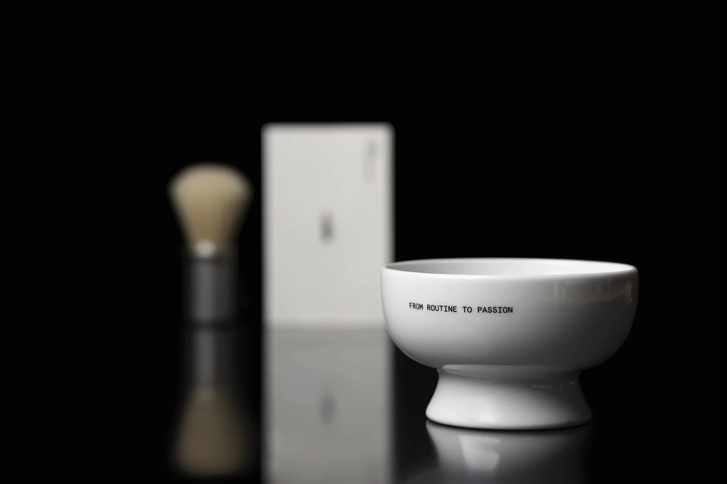 Tatara Porcelain Shaving Soap Bowl | Interior Dimples for Easy Lather | 100% Made in Portugalii | Ergonomic (kolor biały)