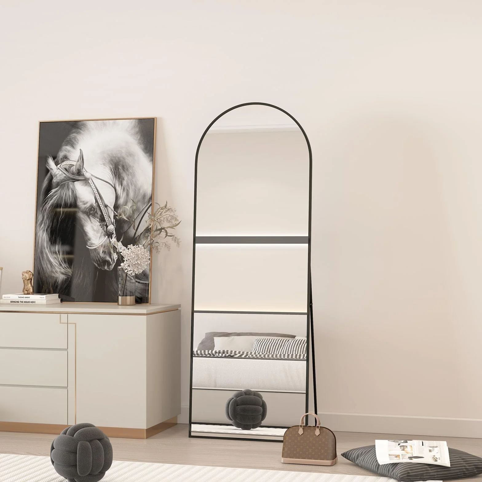 Łukowe lustro podłogowe 162 x 52 cm rama ze stopu aluminium stojące na całe ciało czarne