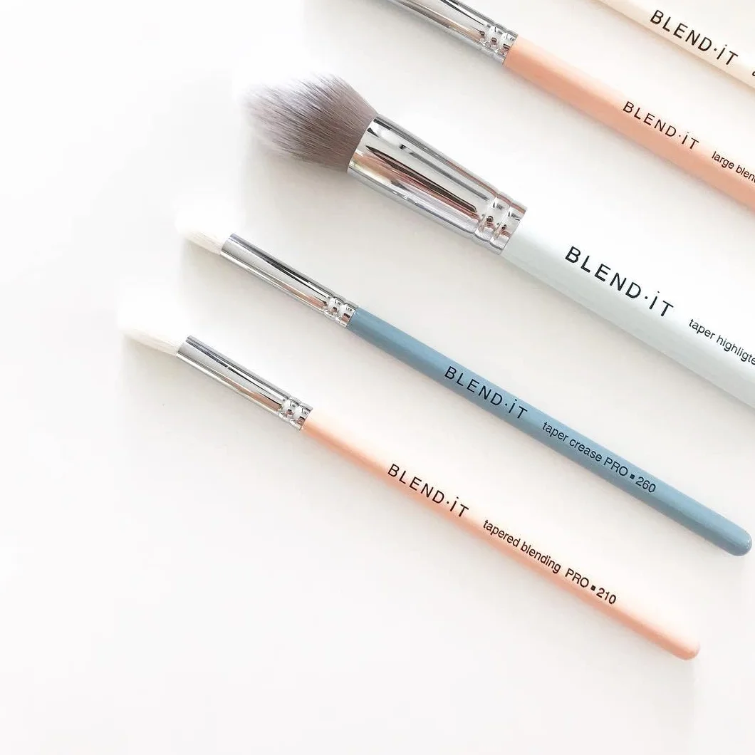 BLEND IT - Pędzel do makijażu I zwężany pędzel do cieni do powiek PRO 210 I mieszanka włosów syntetycznych i koziego włosia I drewniany uchwyt I mosiężna nasadka I trwały I wyjątkowy obszar