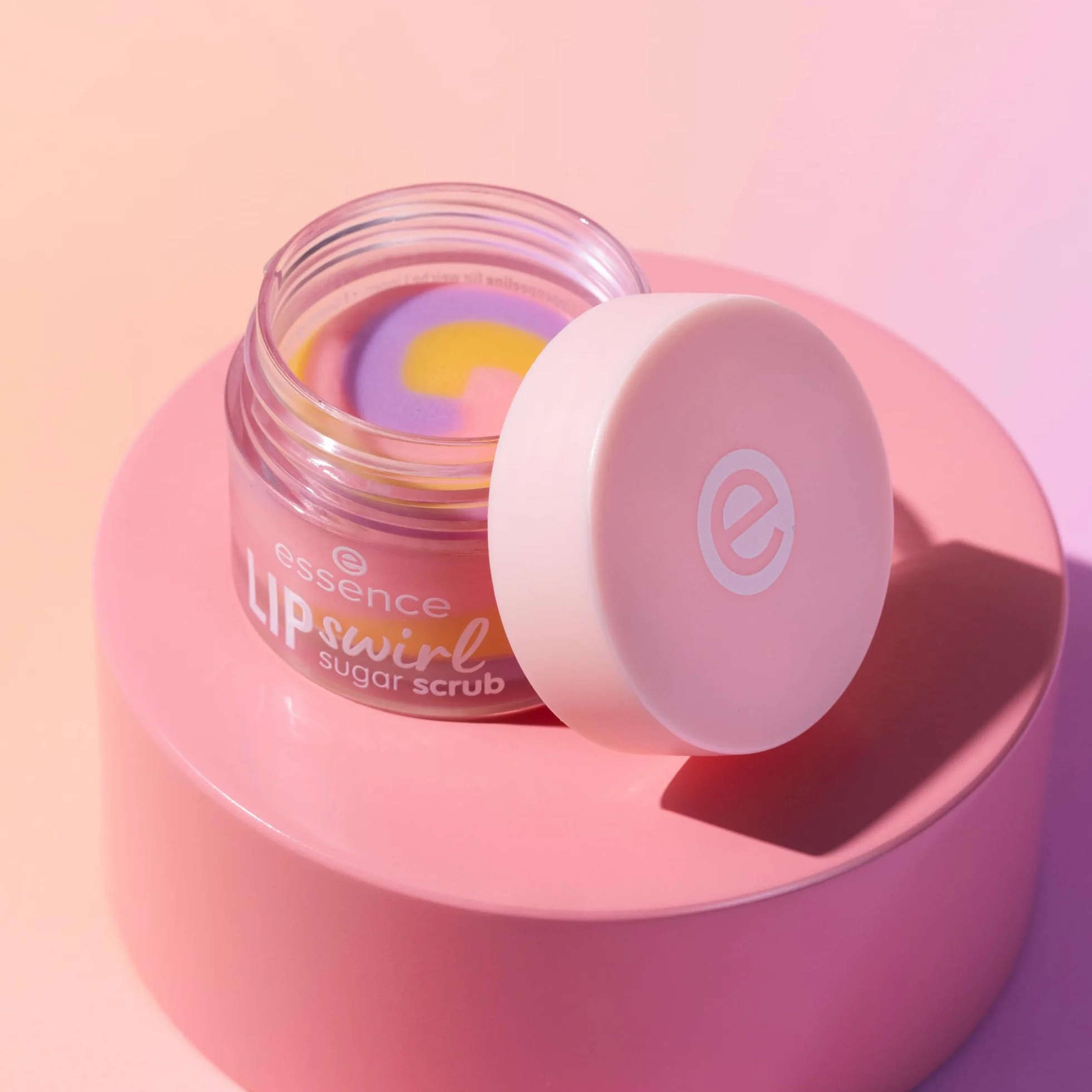 essence Cukrowy peeling do ust LIP swirl, opieka, naturalny (8g)