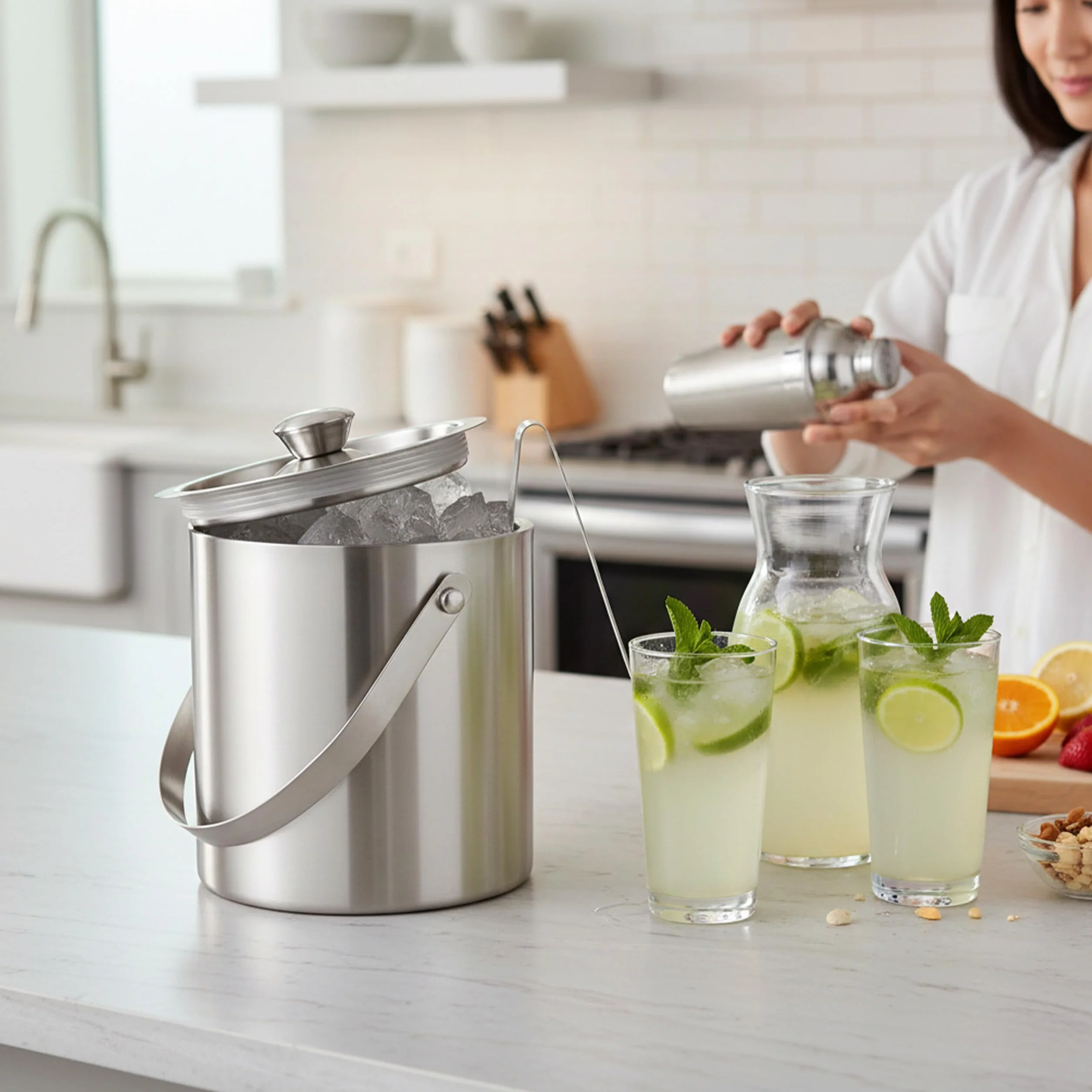 Relaxdays Okrągły pojemnik na lód 1,5 l srebrny
