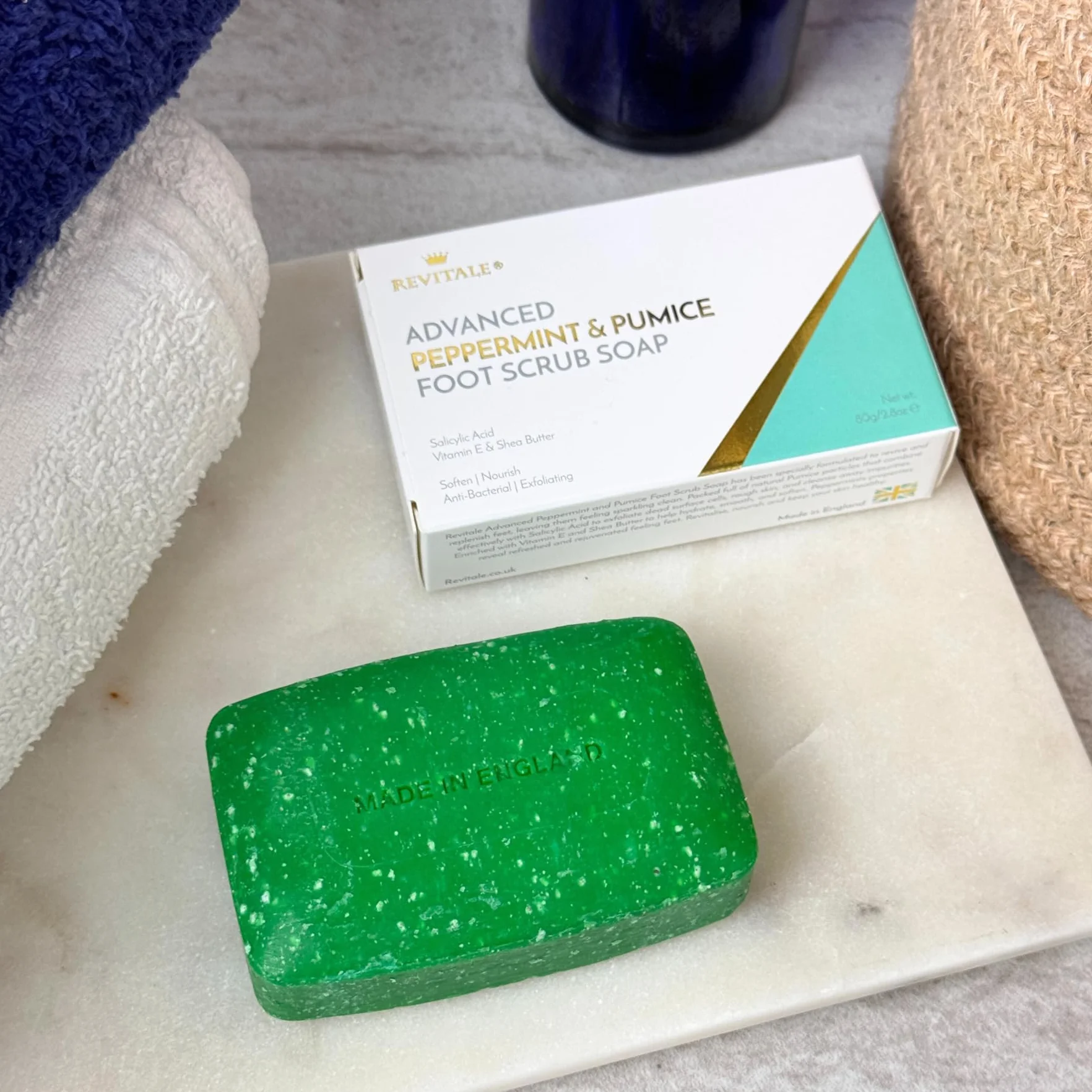 Revitale Advanced Peppermint & Pumice Foot Scrub Soap – Eksfoliująca i rewitalizująca kostka do stóp