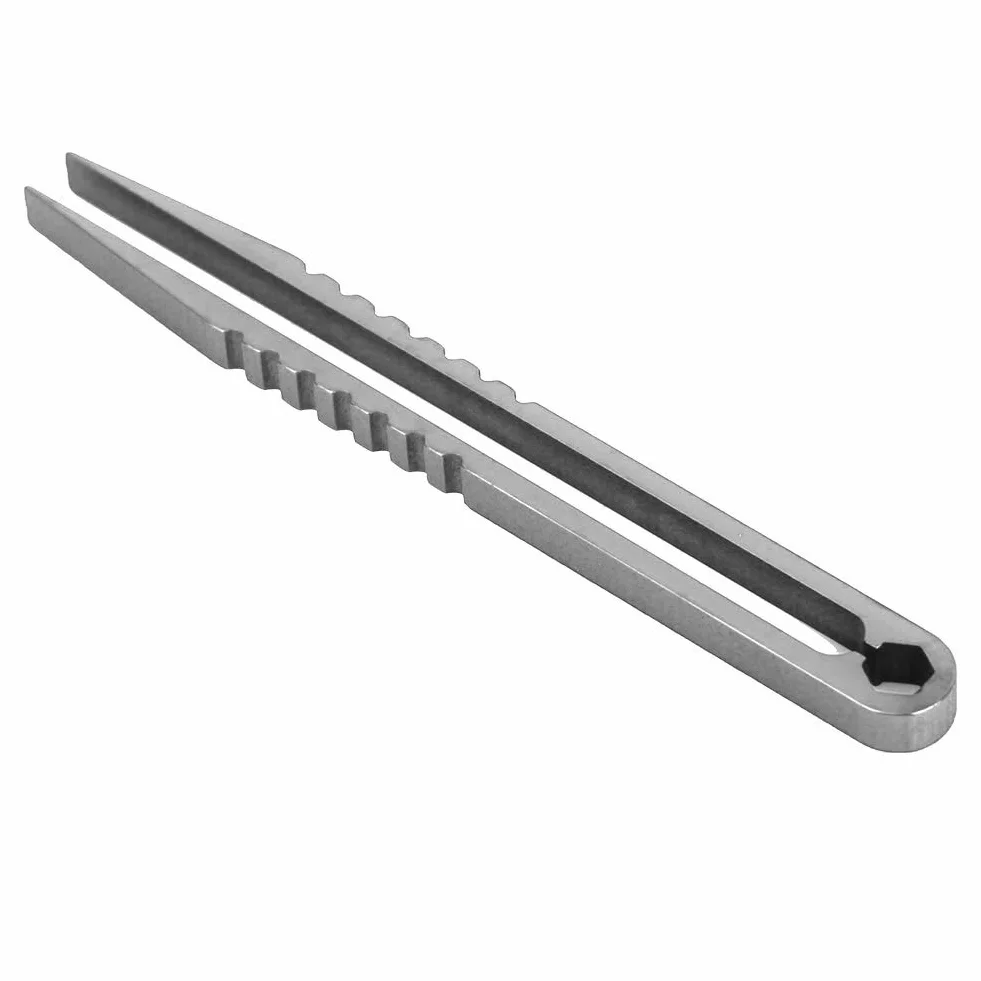Alomejor EDC Titanium mini pęseta z precyzyjnymi ząbkowanymi końcówkami, do kuchni ogrodowej, wewnątrz i na zewnątrz
