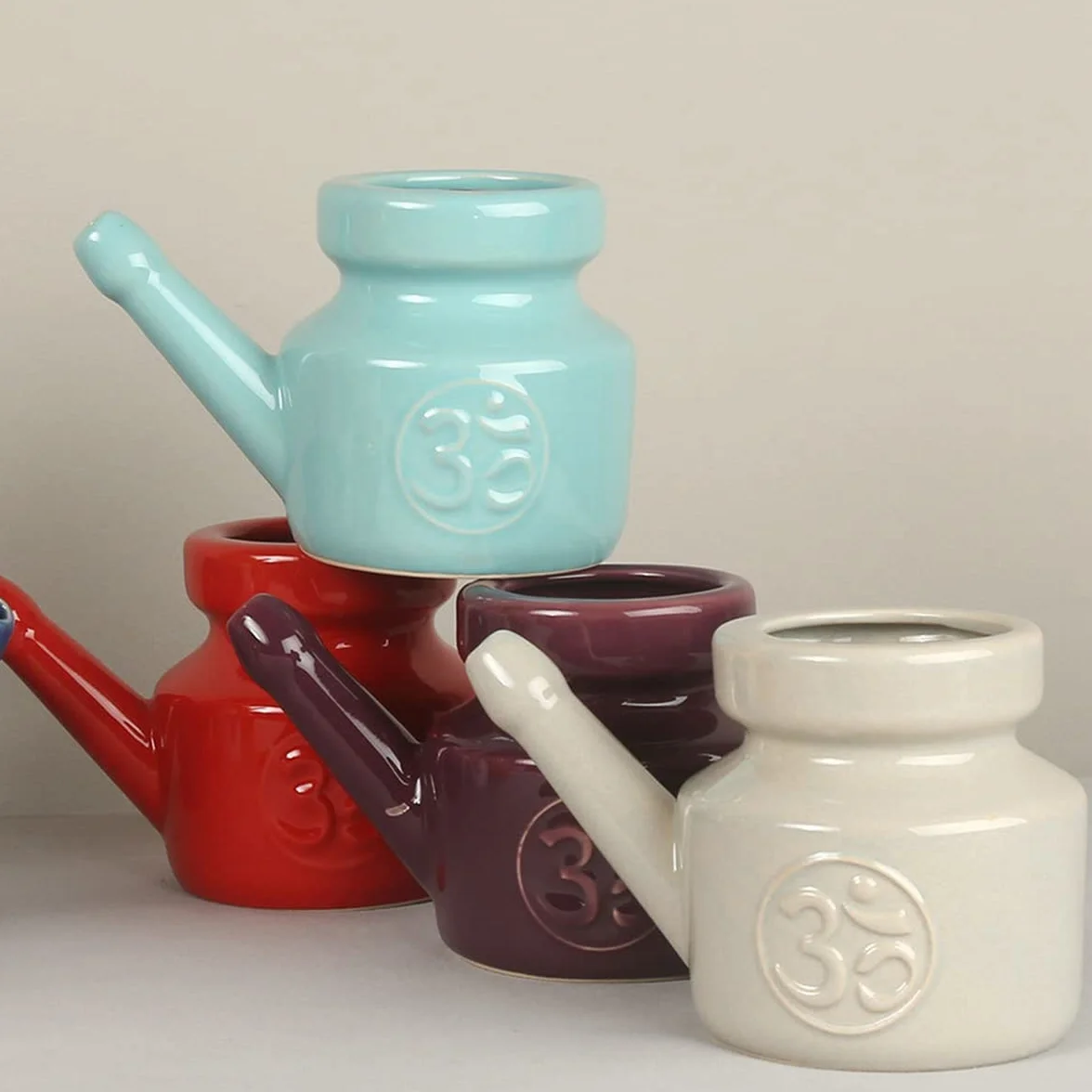 Ceramiczny garnek Neti 350 ml trwały szczelny wylewka do płukania biały