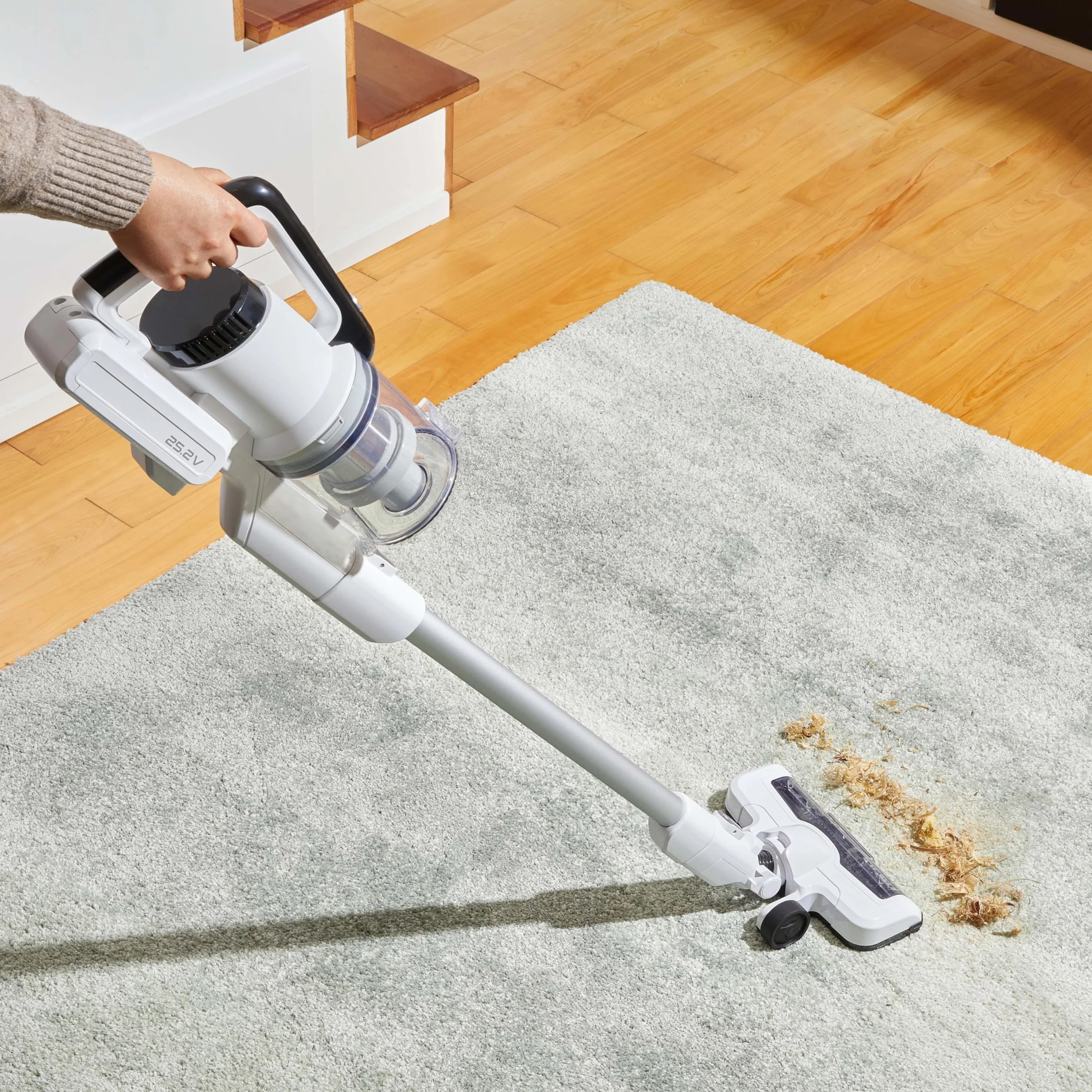 Amazon Basics Bezprzewodowy odkurzacz 2 w 1 150 W 0,7 l biały niebieski