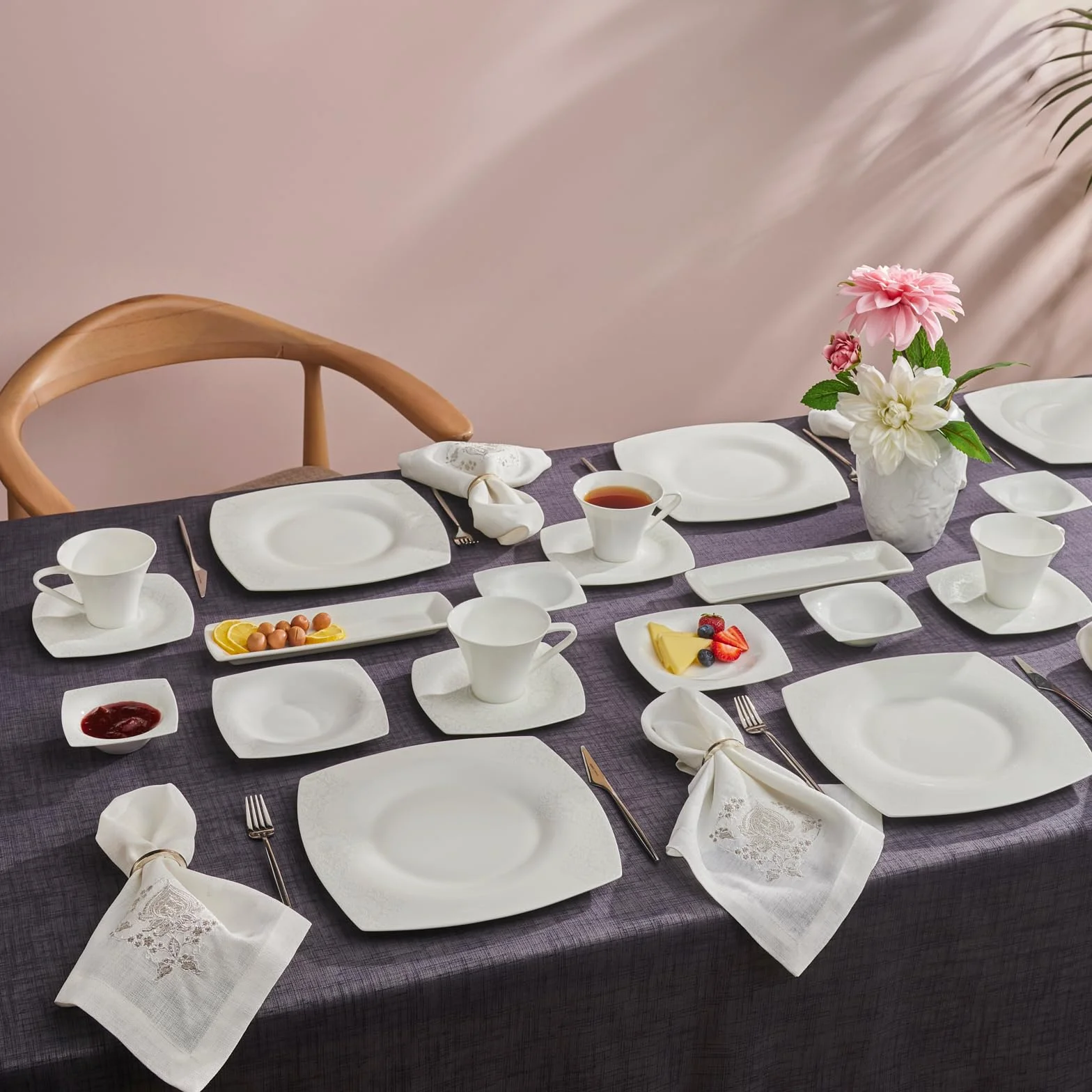 Karaca Fine Pearl Helen 26-częściowy serwis śniadaniowy, prostokątny kubek do kawy dla 6 osób, serwis łączony, biały, porcelanowa zastawa stołowa, na stół śniadaniowy lub stół stołowy