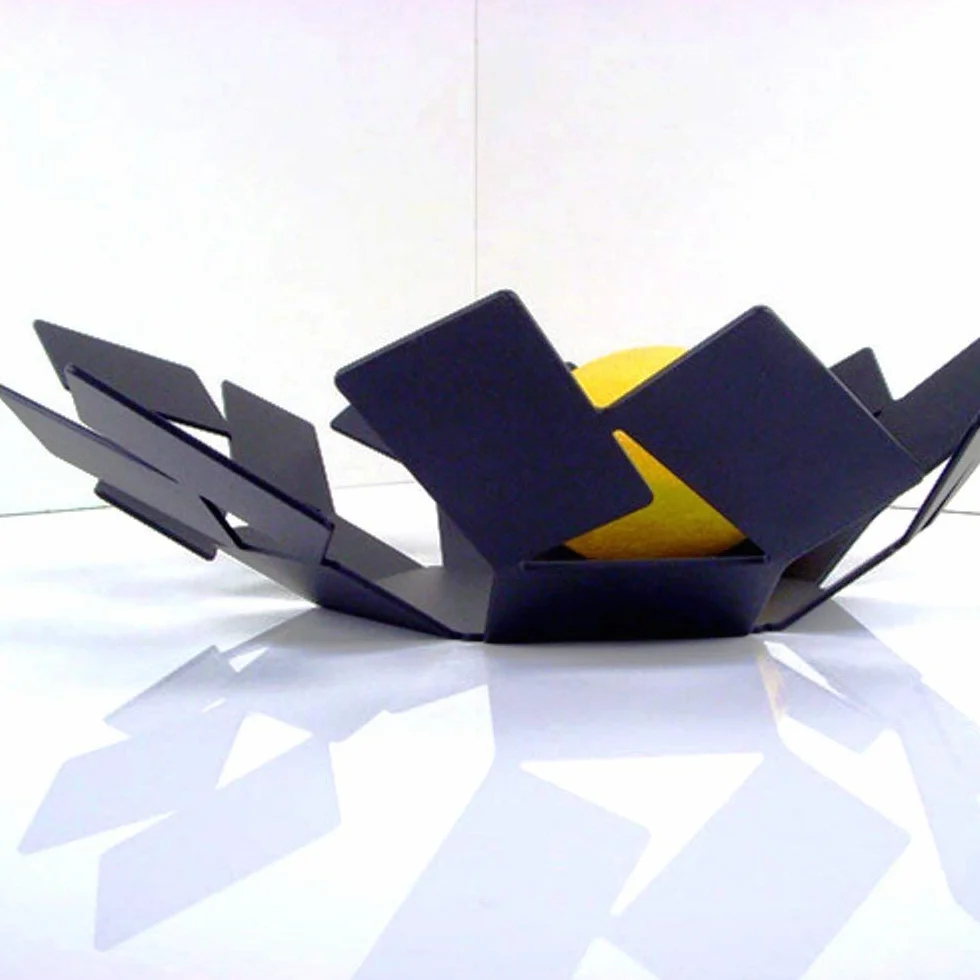 ALESSI La Stanza dello Scirocco miska na owoce, żywica, czarny, 24,5 x 23,2 x 6,2 cm
