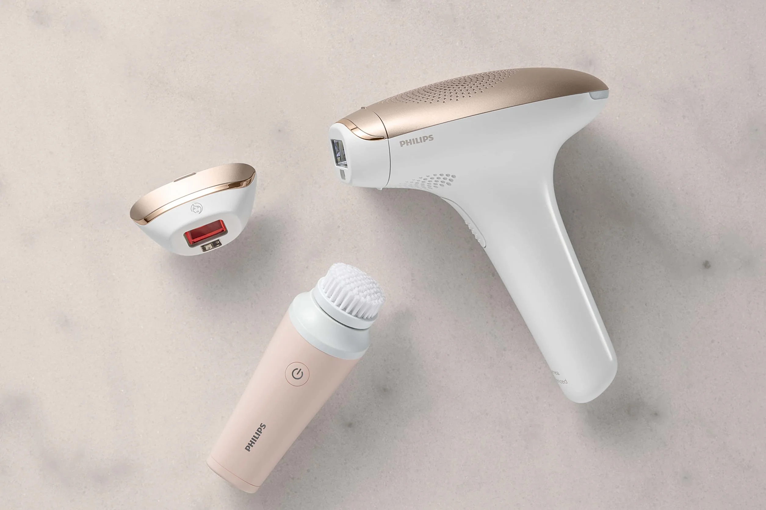 Philips Lumea Zaawansowane urządzenie do usuwania włosów IPL z 2 nasadkami do twarzy i ciała z mini szczoteczką do oczyszczania twarzy VisaPure - BRI922/00