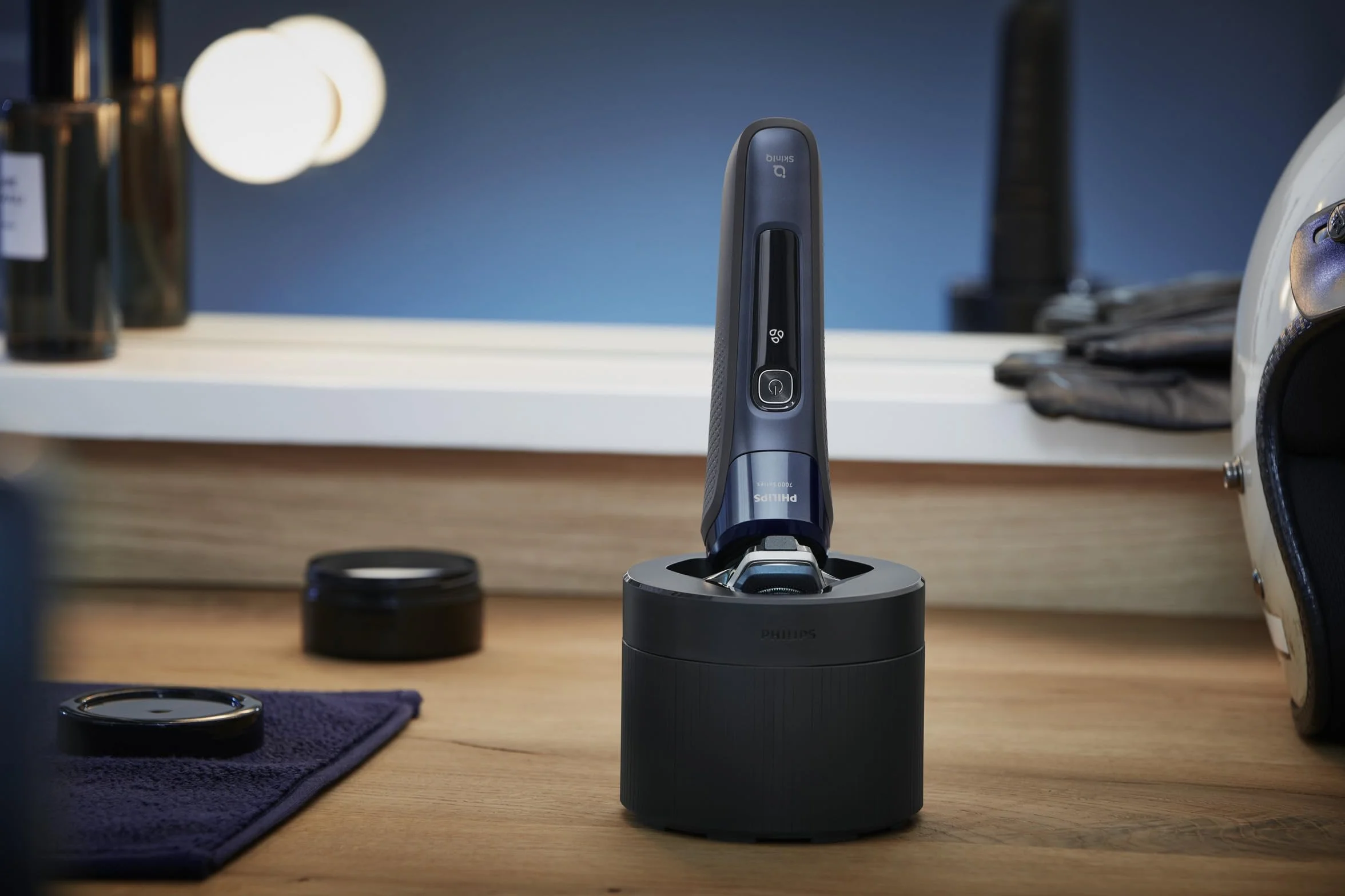 Philips Quick Clean Pod - wkład czyszczący Philips do męskiej golarki elektrycznej serii 5000, 7000, 8000 i 9000, męski środek do czyszczenia golarki elektrycznej (model QCP10/01)
