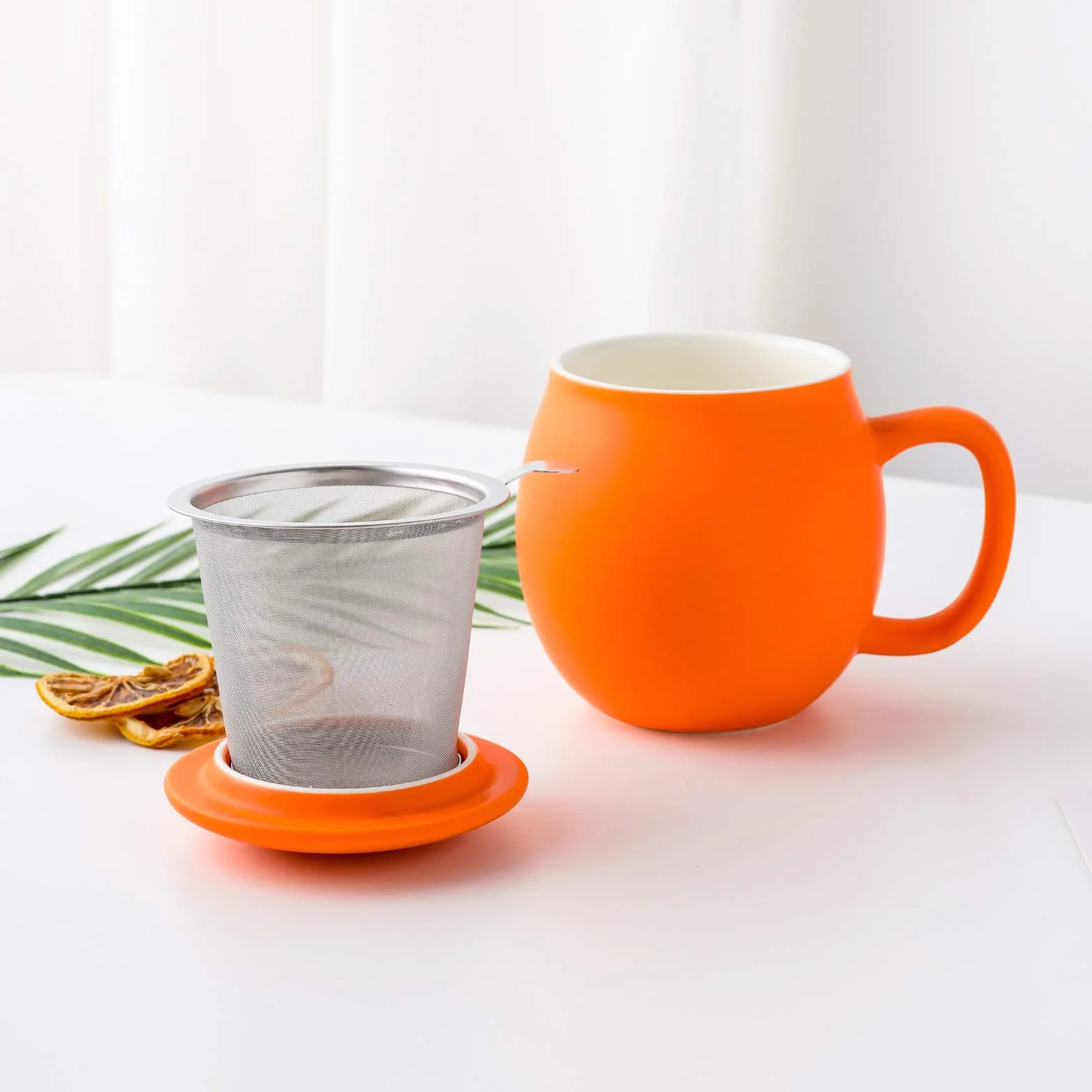 Yundu Filiżanka porcelanowa 360 ml z zaparzaczem i pokrywką, matowy pomarańczowy